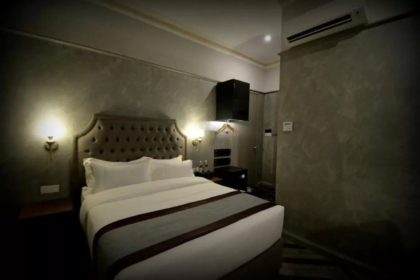 Premier Queen in 1969 Business Suites @ Ipoh Garden Premier Queen in 1969 Business Suites @ Ipoh Garden