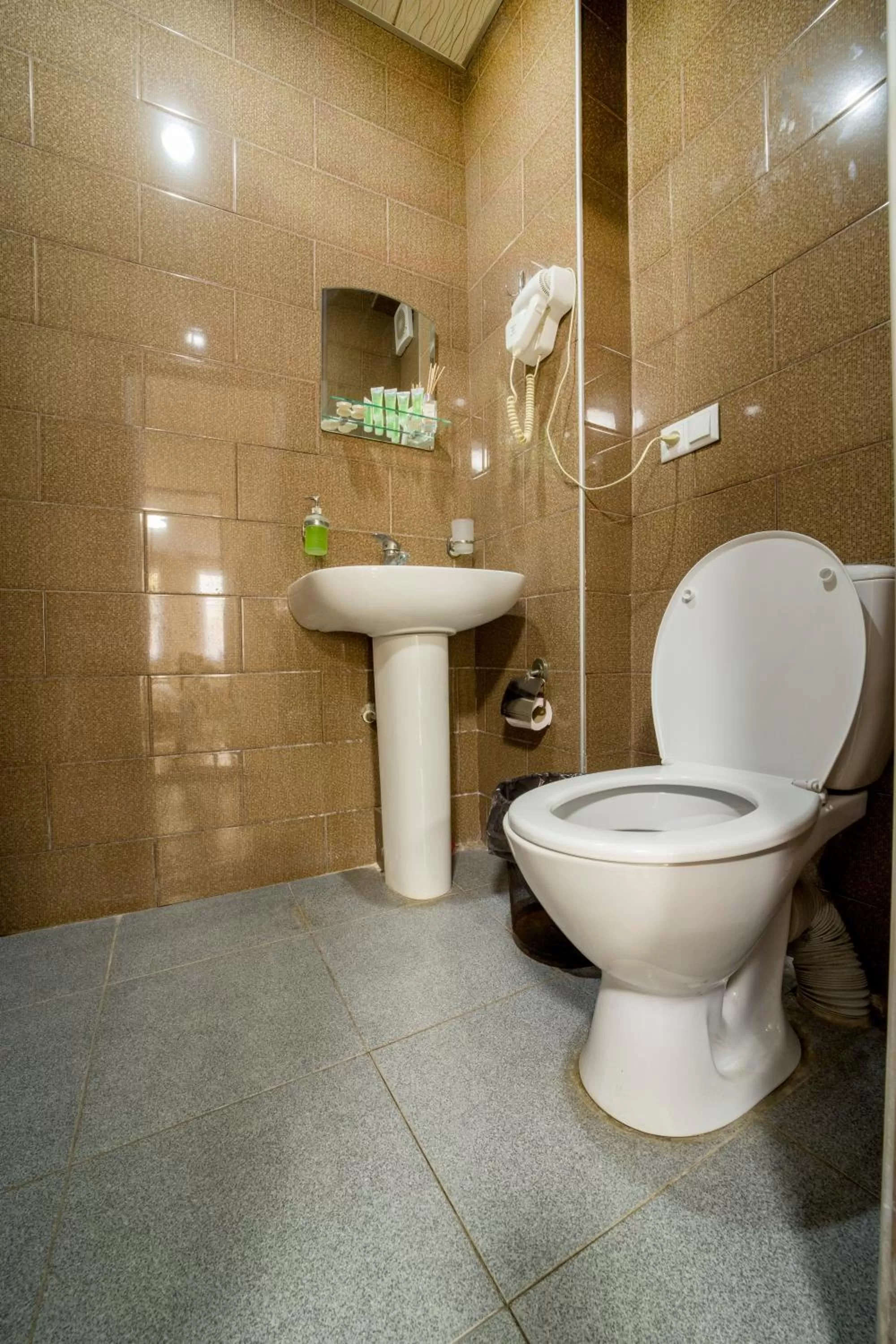 Shower, Bathroom in Nine Hotel