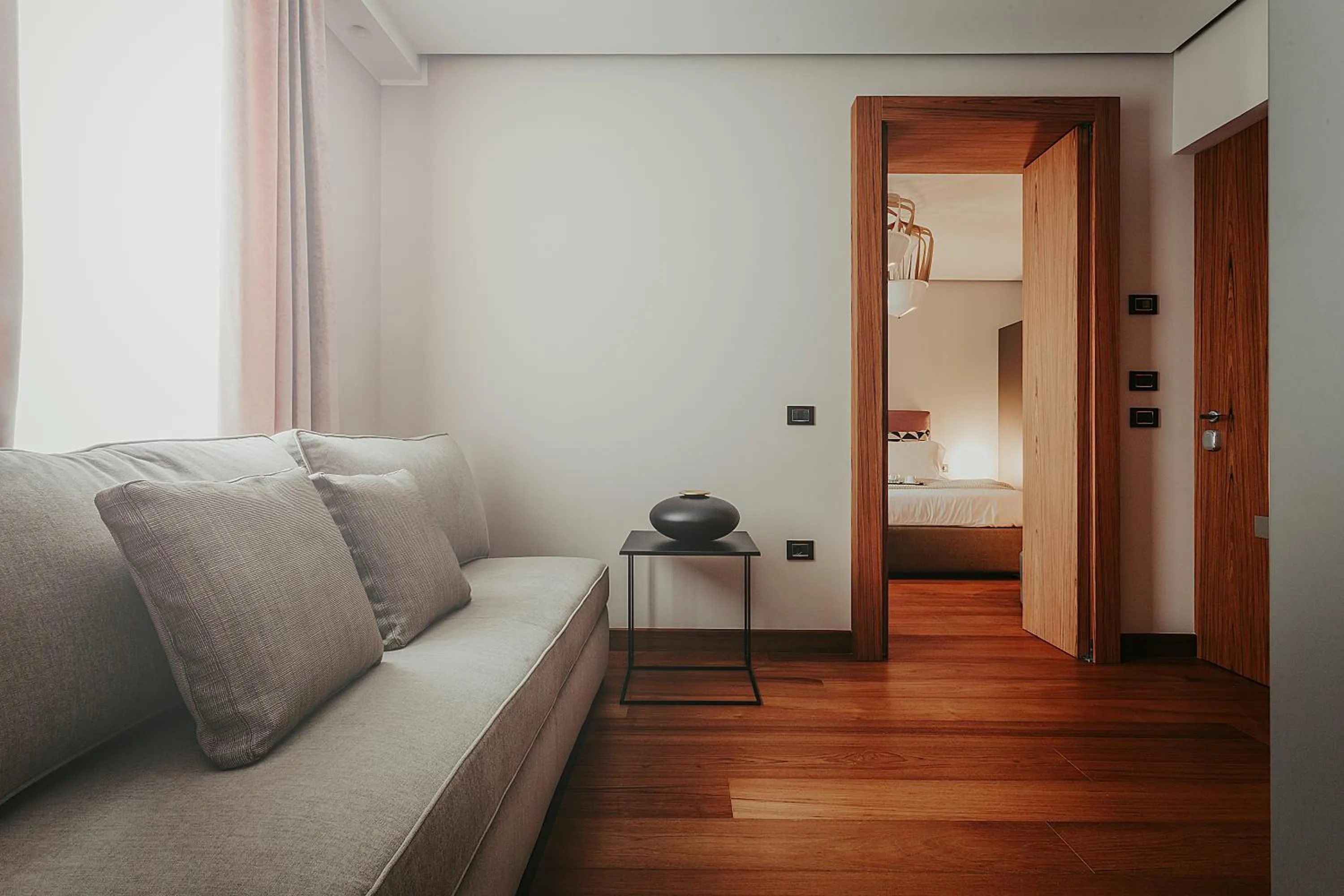 Bed in Bacã Suites, Restaurant & Bar