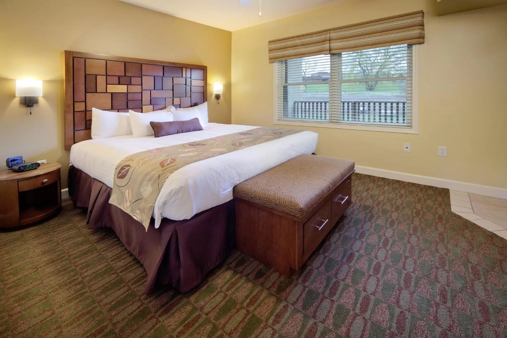 Photo of the whole room, Bed in Holiday Inn Club Vacations at Lake Geneva Resort