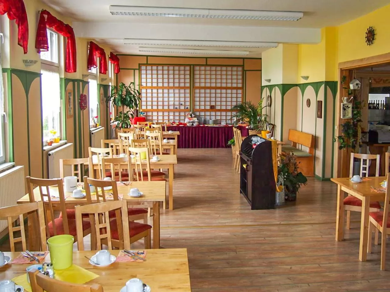 Restaurant/places to eat in Pension Haus Saarland