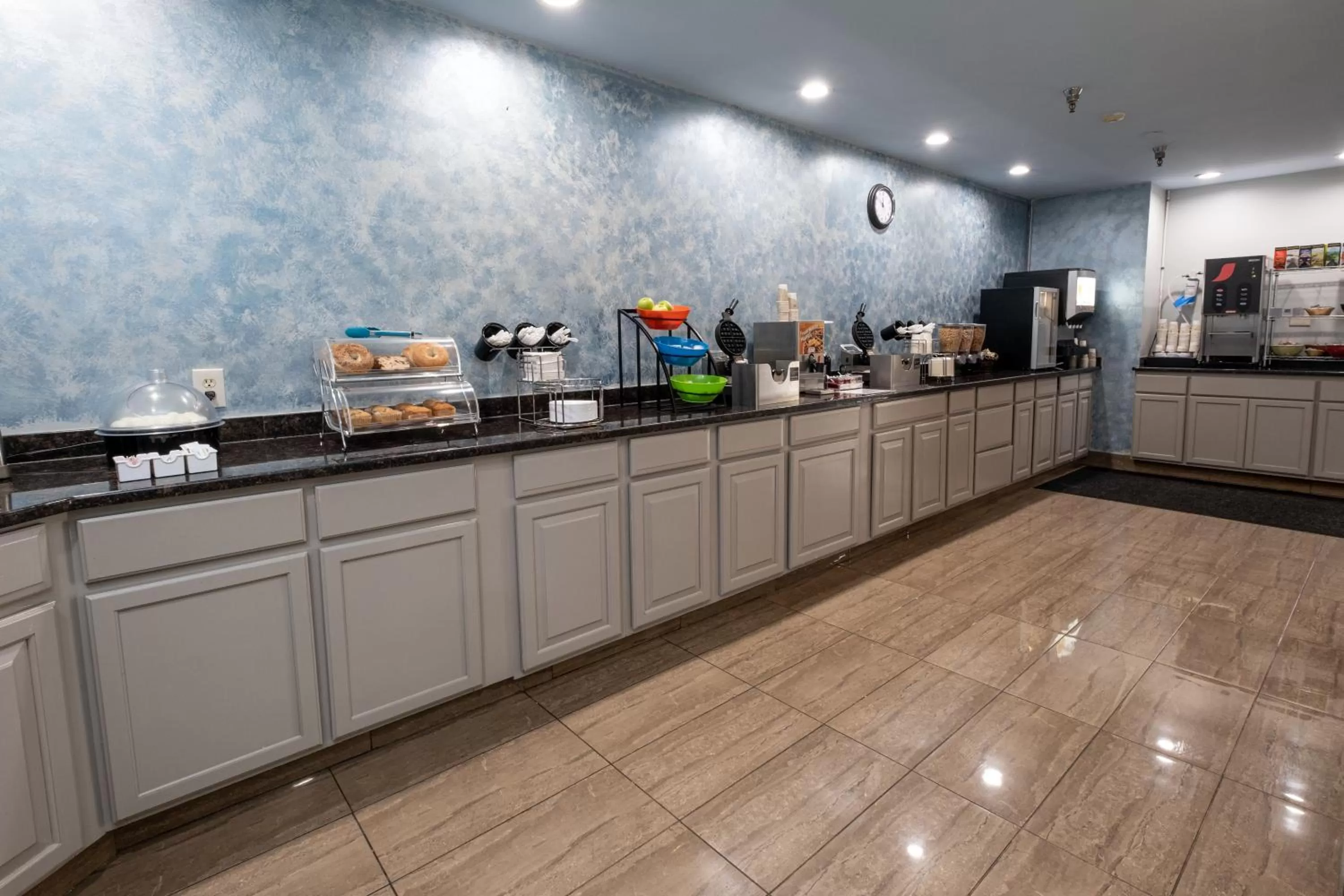 Continental breakfast in Hilltop Inn & Suites, near Foxwoods Casino