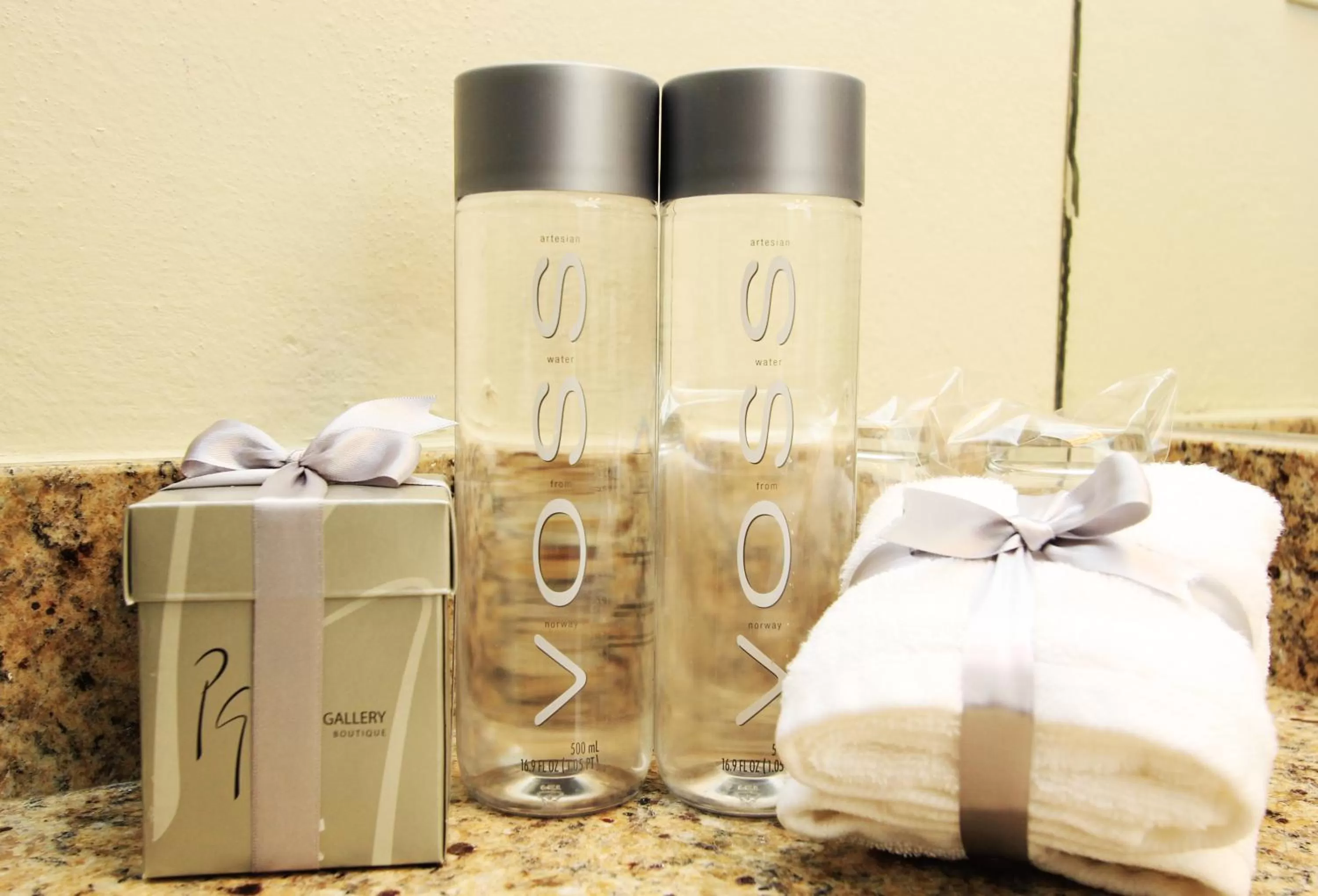 Drinks in Plaza Gallery Hotel Boutique