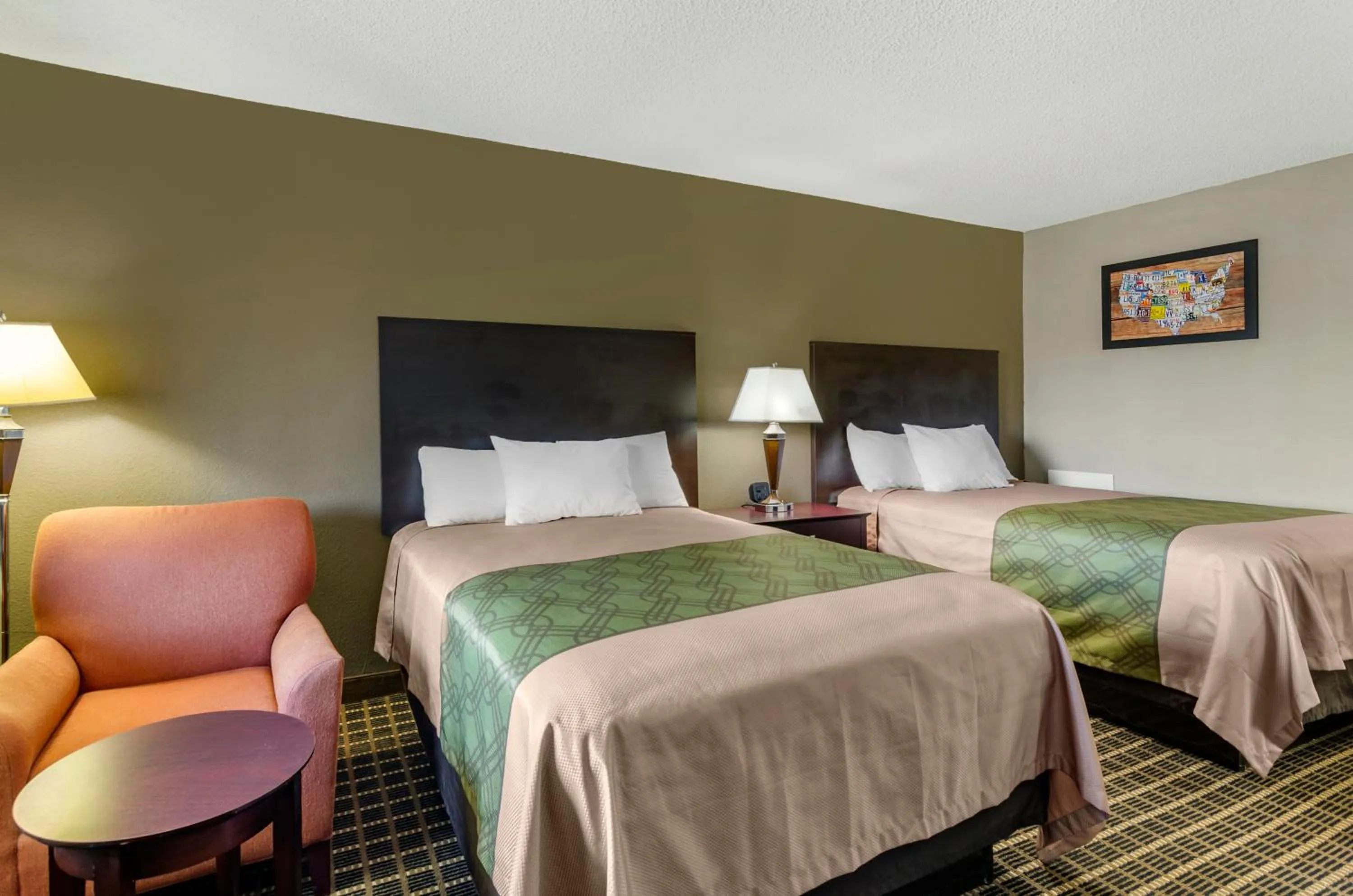 Double Room with Two Double Beds - Smoking in Econo Lodge Lynchburg South