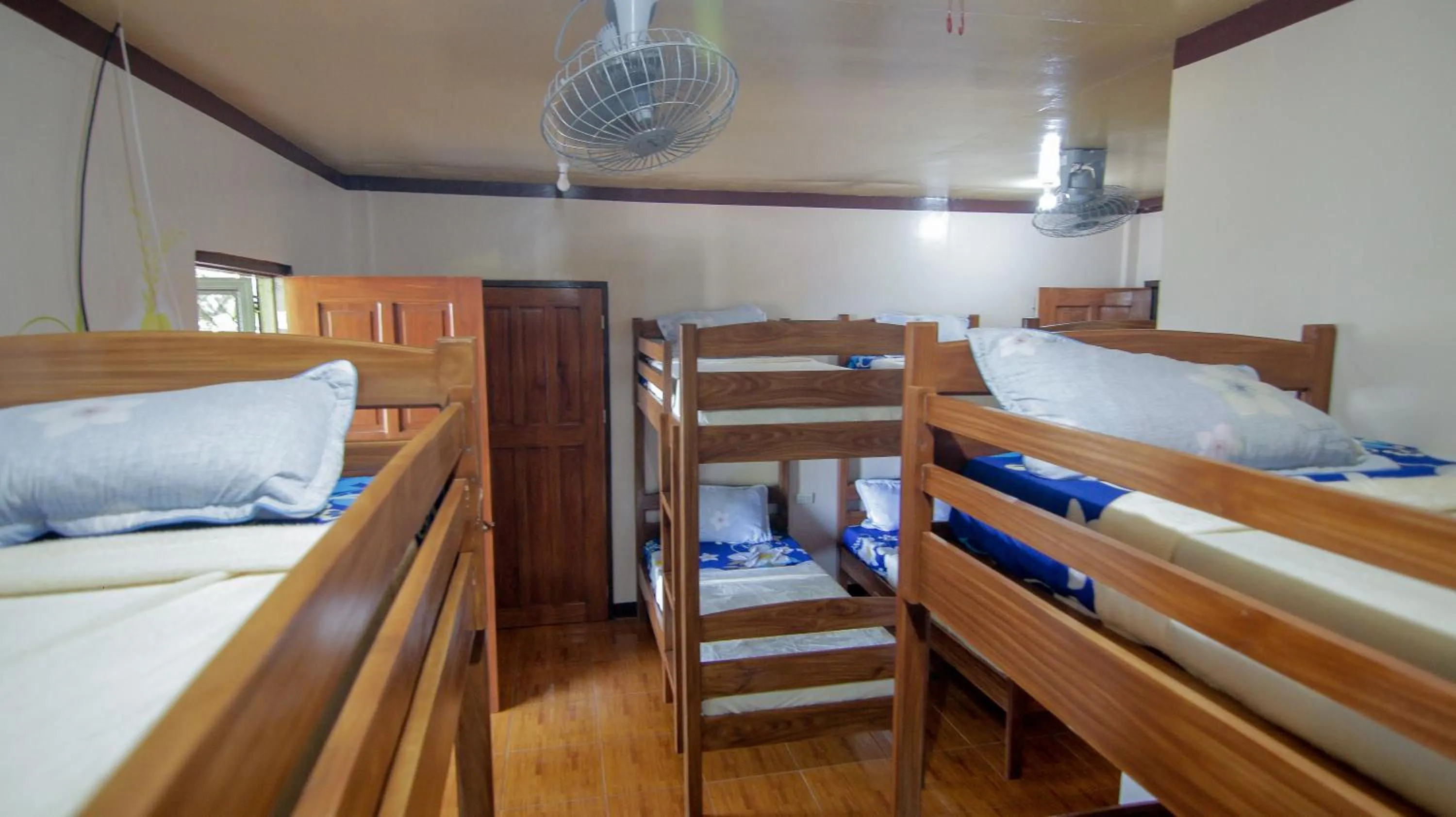 Bed in Gratum Beach Resort