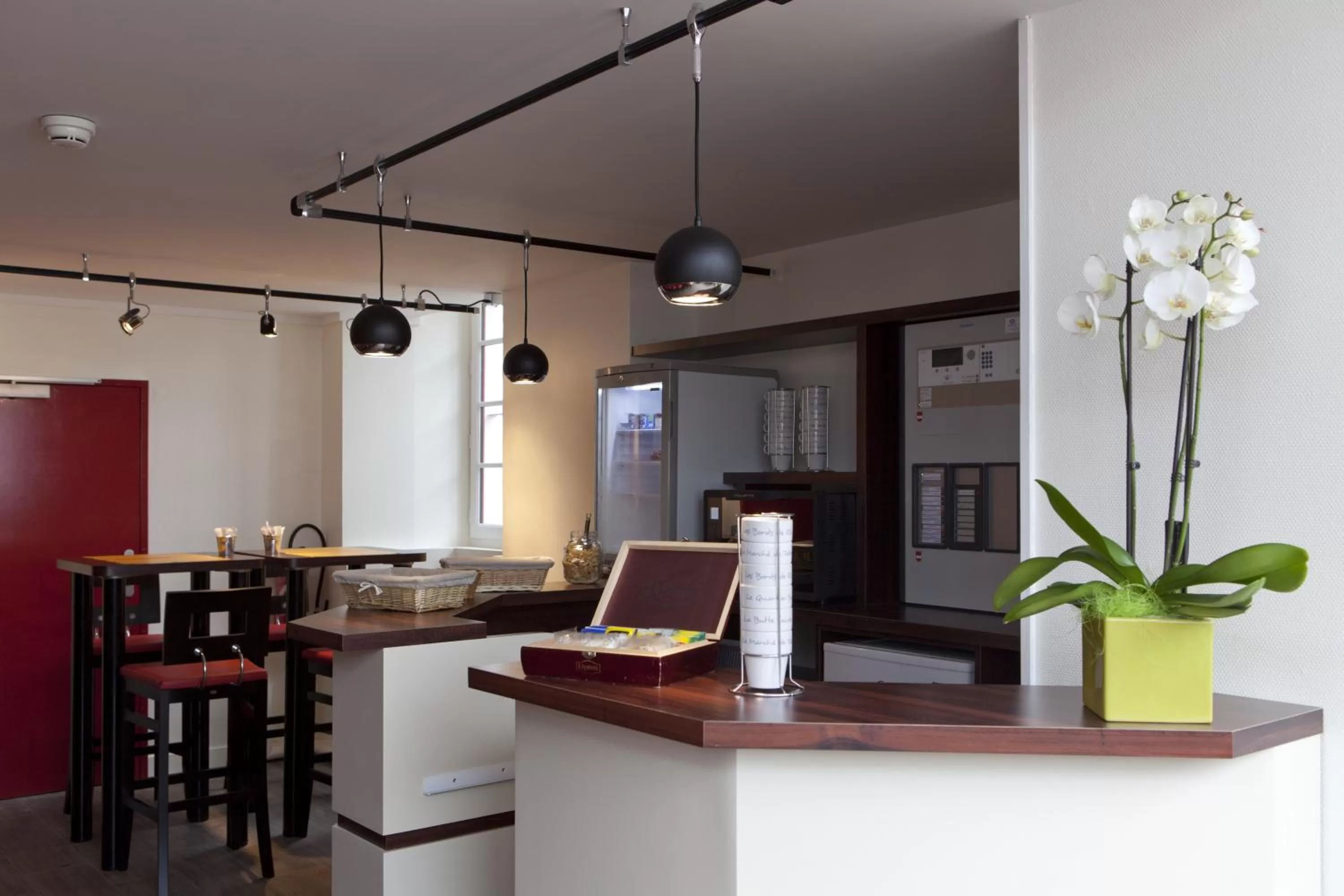 Restaurant/places to eat in Logis Hotel Chateaubriand