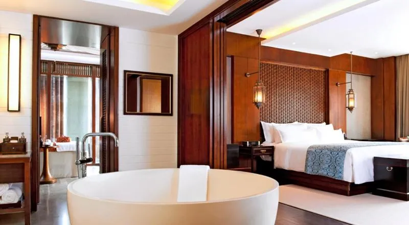 Bathroom, Bed in Sanya LUHUITOU Resort & Spa