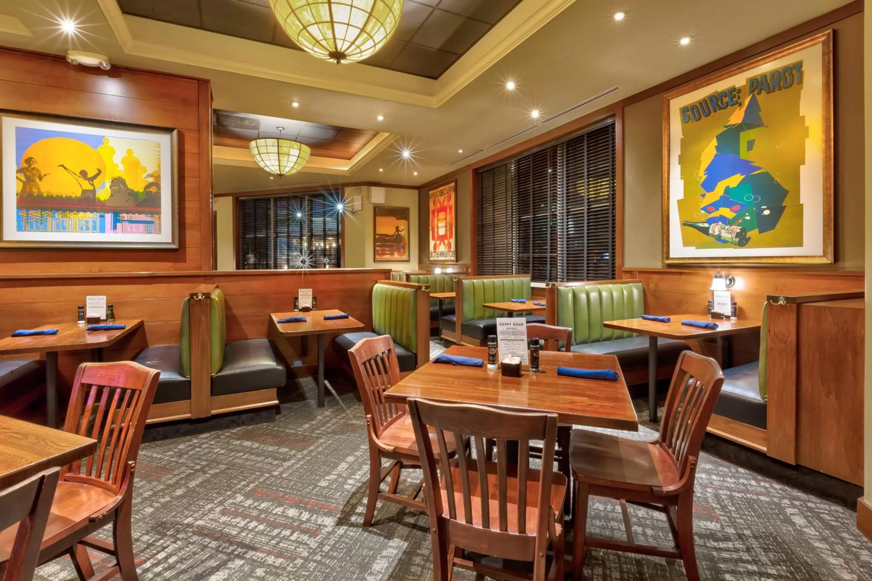 Restaurant/places to eat in Crowne Plaza Dulles Airport by IHG