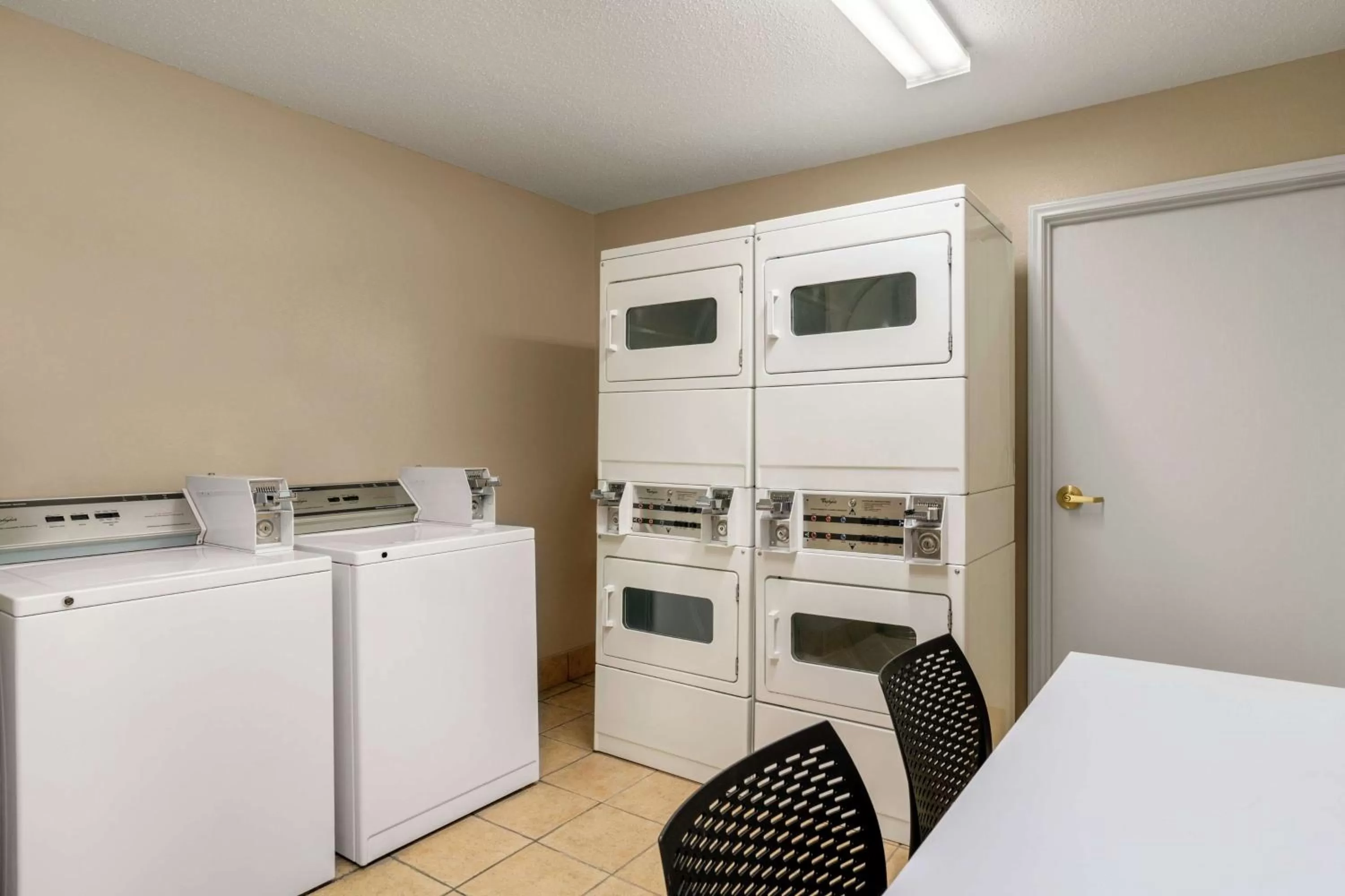 laundry in Homewood Suites by Hilton Providence-Warwick