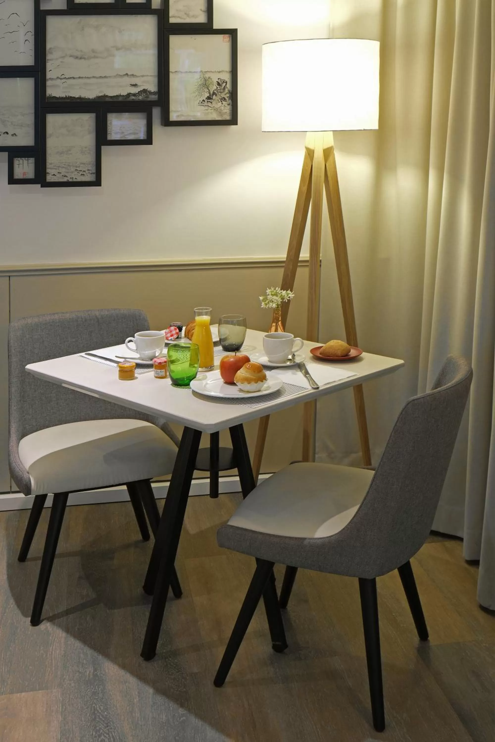 Restaurant/places to eat in Mercure Hotel Forbach Centre de Loisirs
