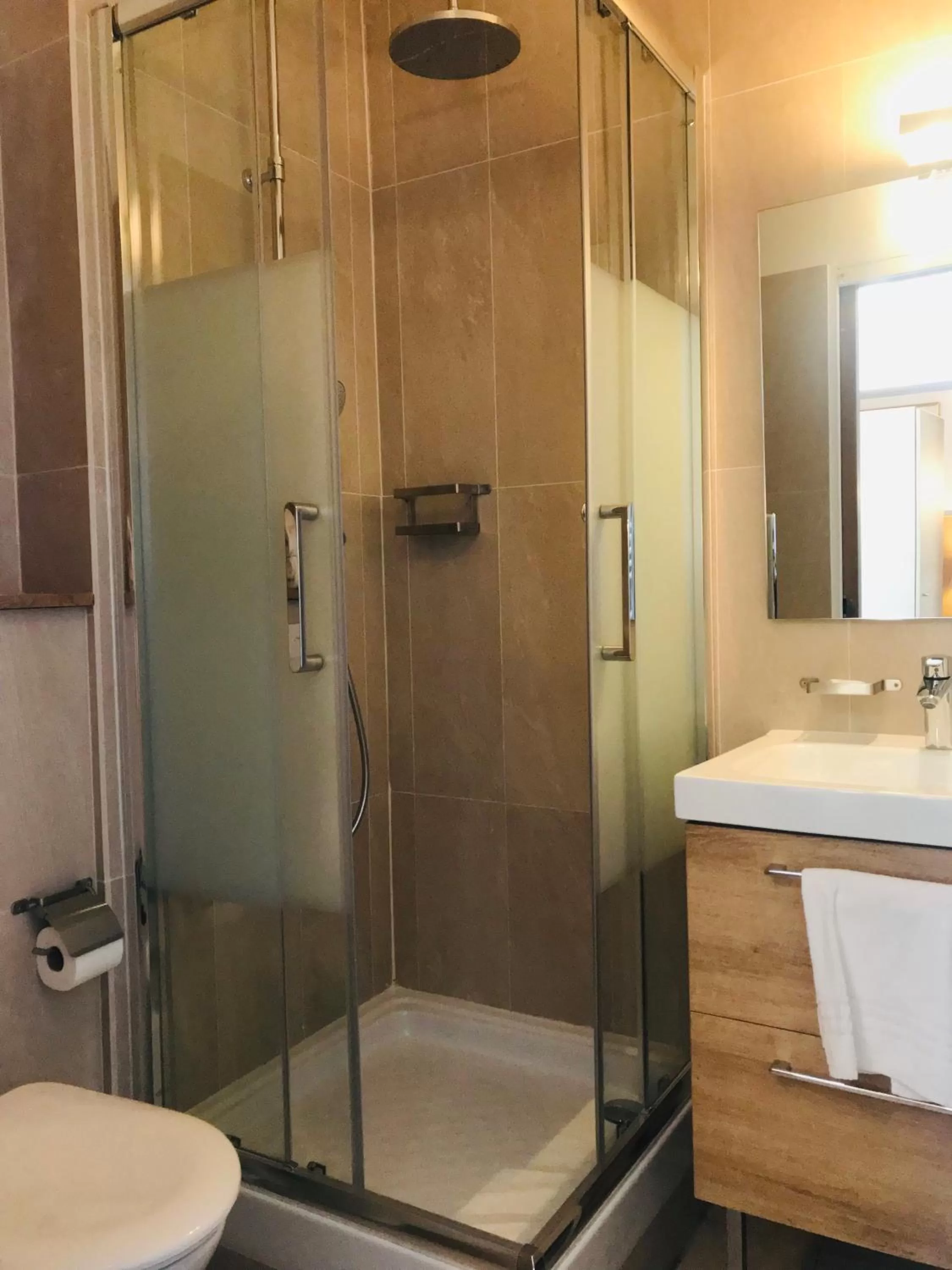 Bathroom in Hotel de L'Union