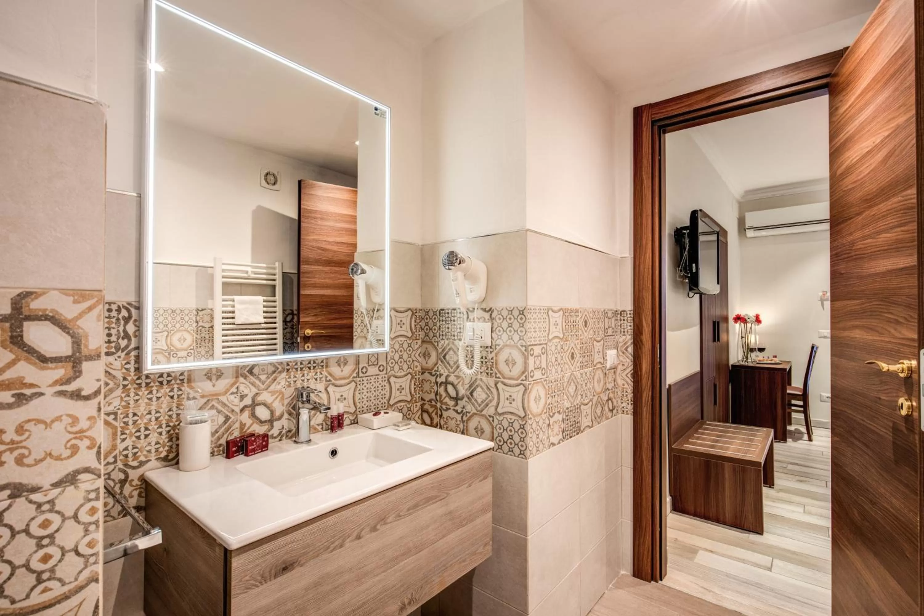 Bathroom in Rome Garden Hotel