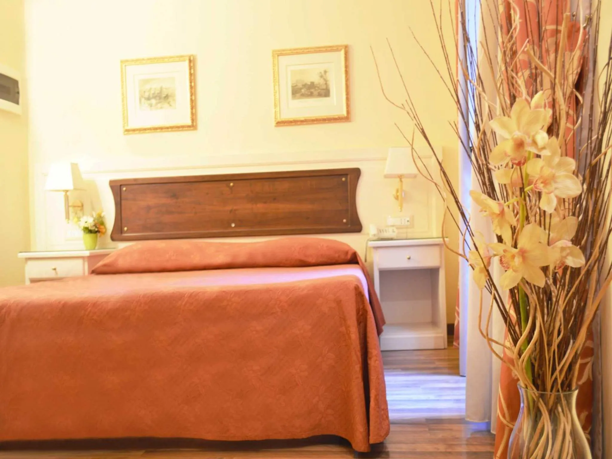 Photo of the whole room, Bed in Residenza Domiziano