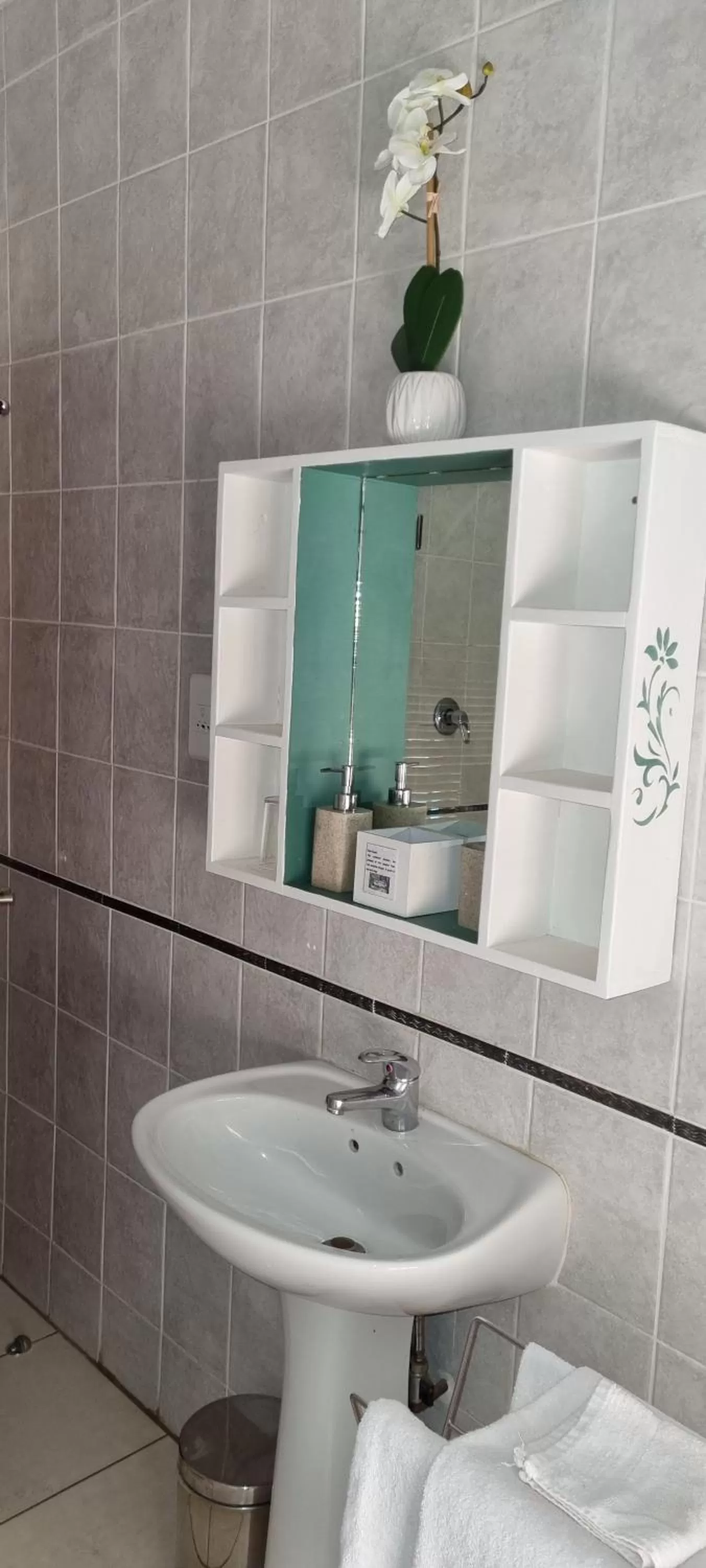 Bathroom in The Leopard Tree