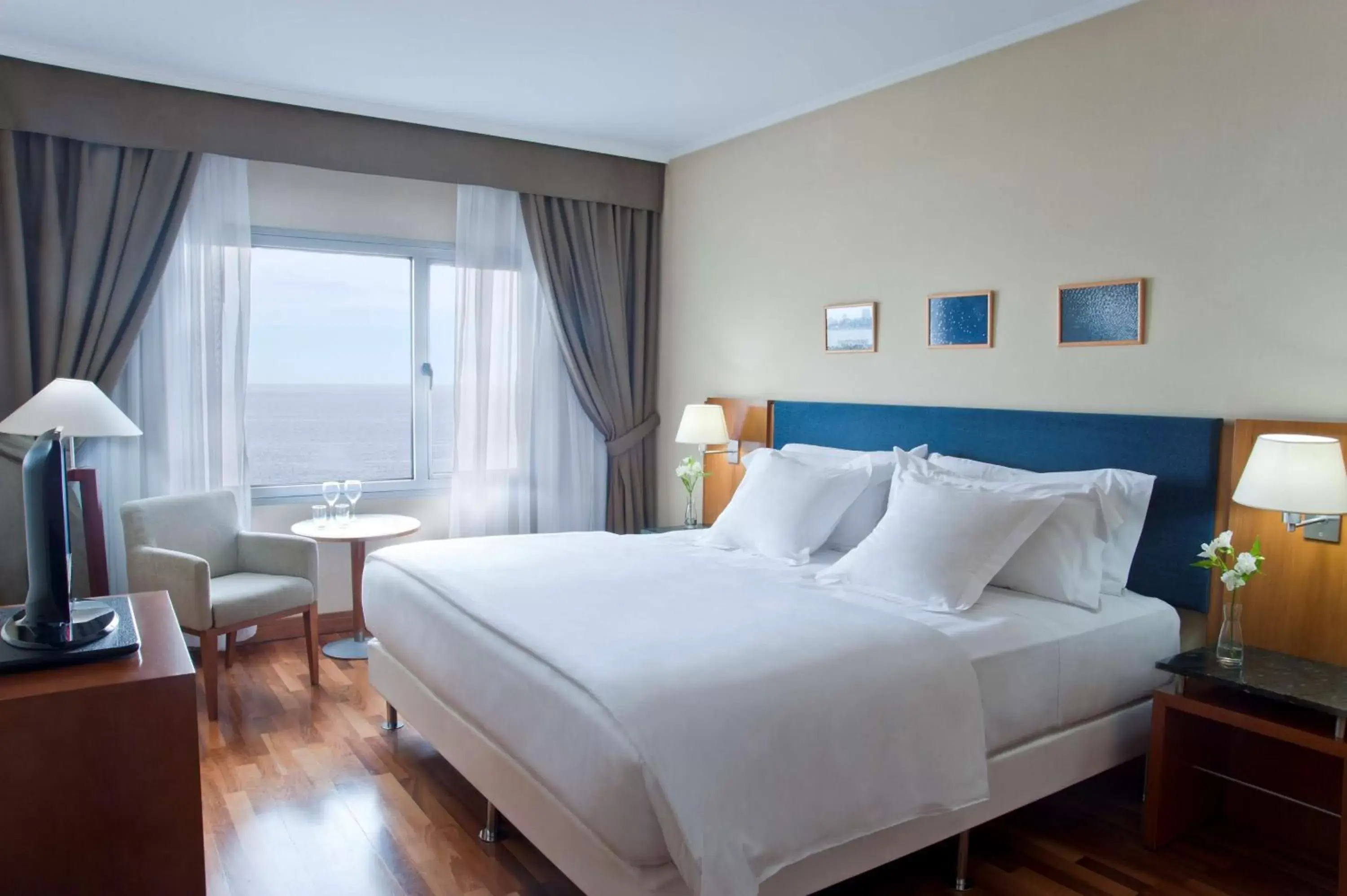 NH Montevideo Columbia NH Montevideo Columbia