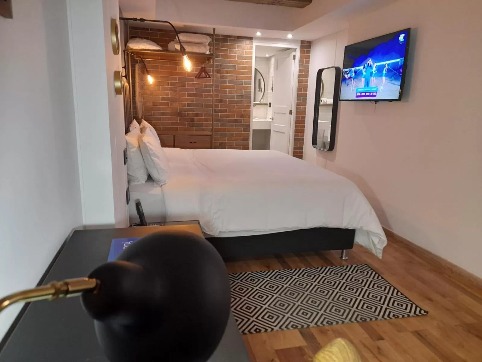 Photo of the whole room, Bed in Faranda Collection Bogota, a member of Radisson Individuals