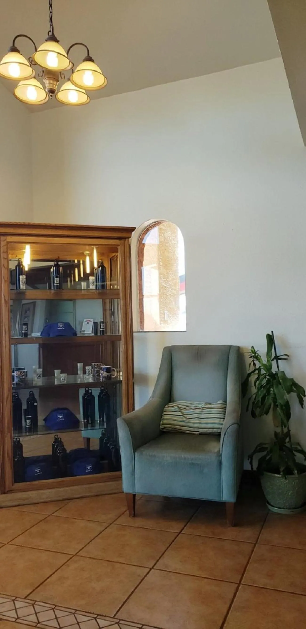 Seating area in Silver Queen Inn