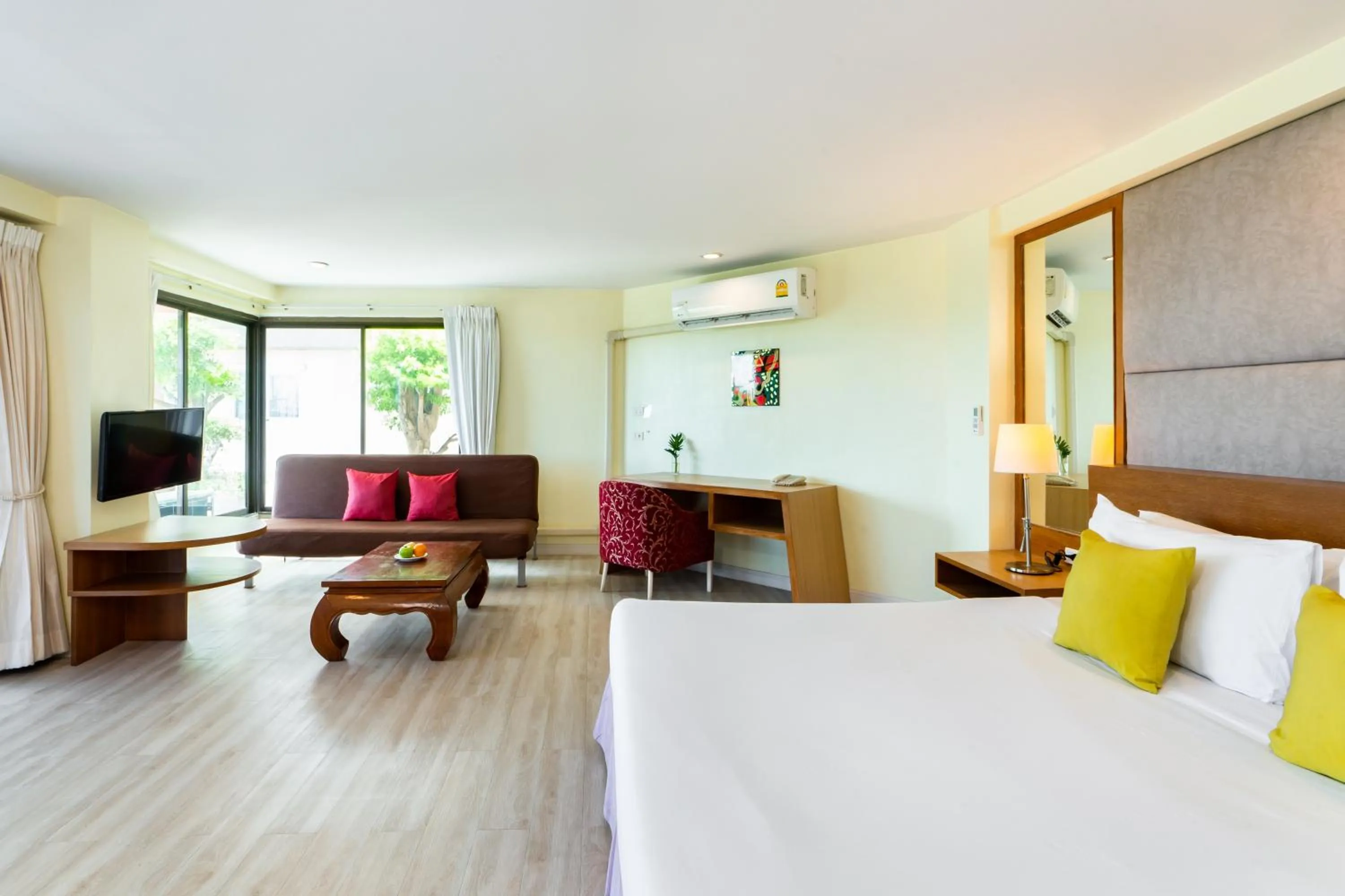 Bedroom, Bed in Bella Villa Metro