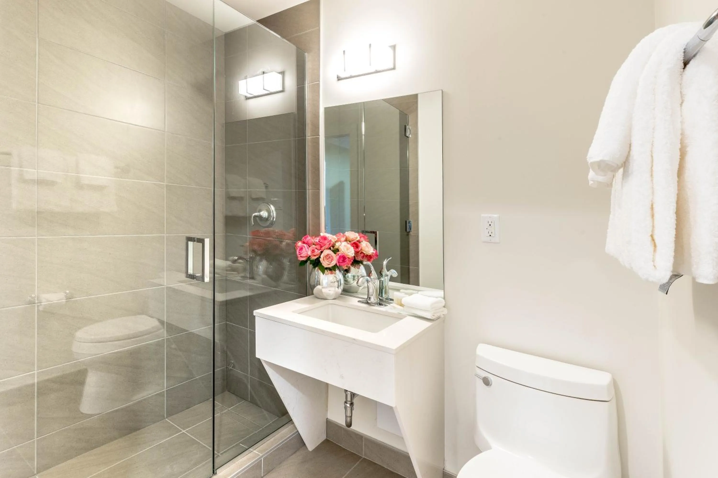 Bathroom in Villa Eyrie Resort