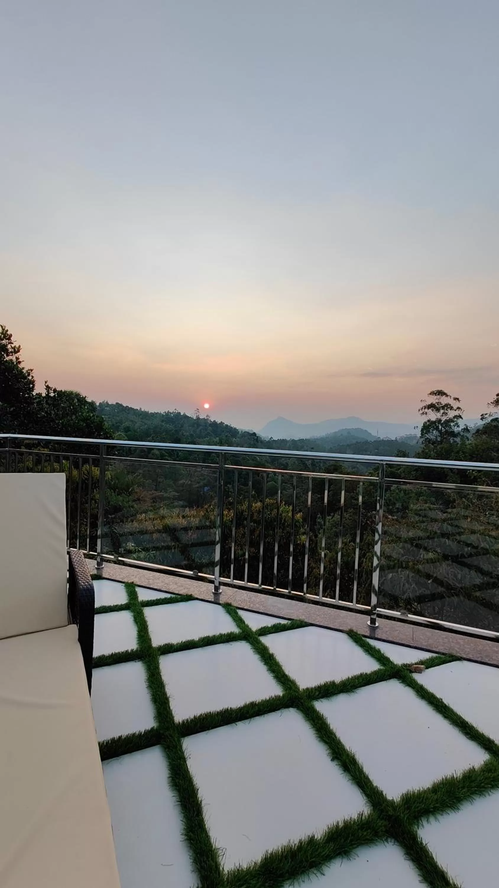 Day in HOTEL WHITE HOUSE, Munnar