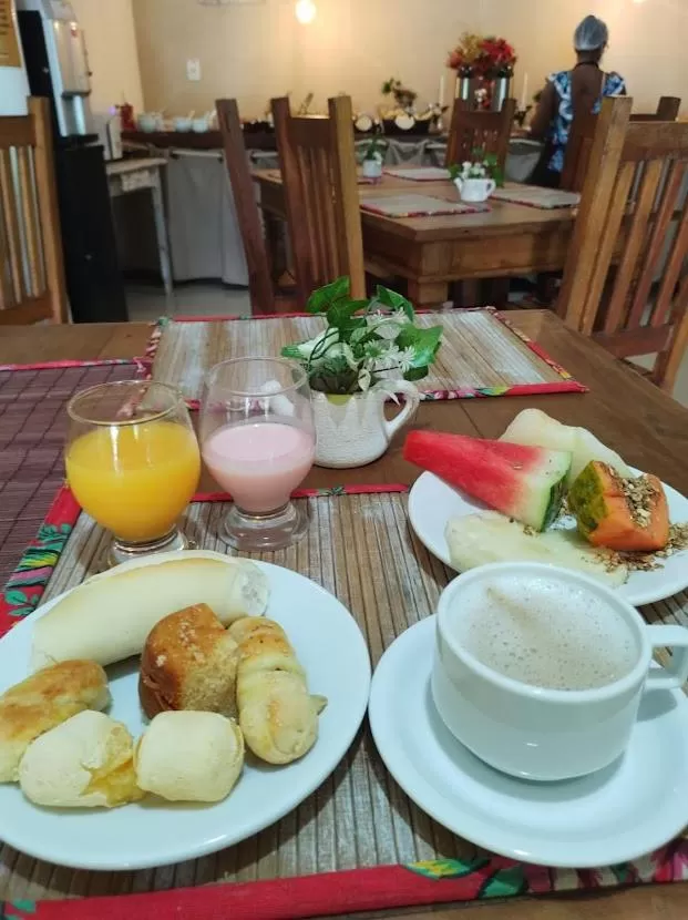 Breakfast in Hibiscos Pousada