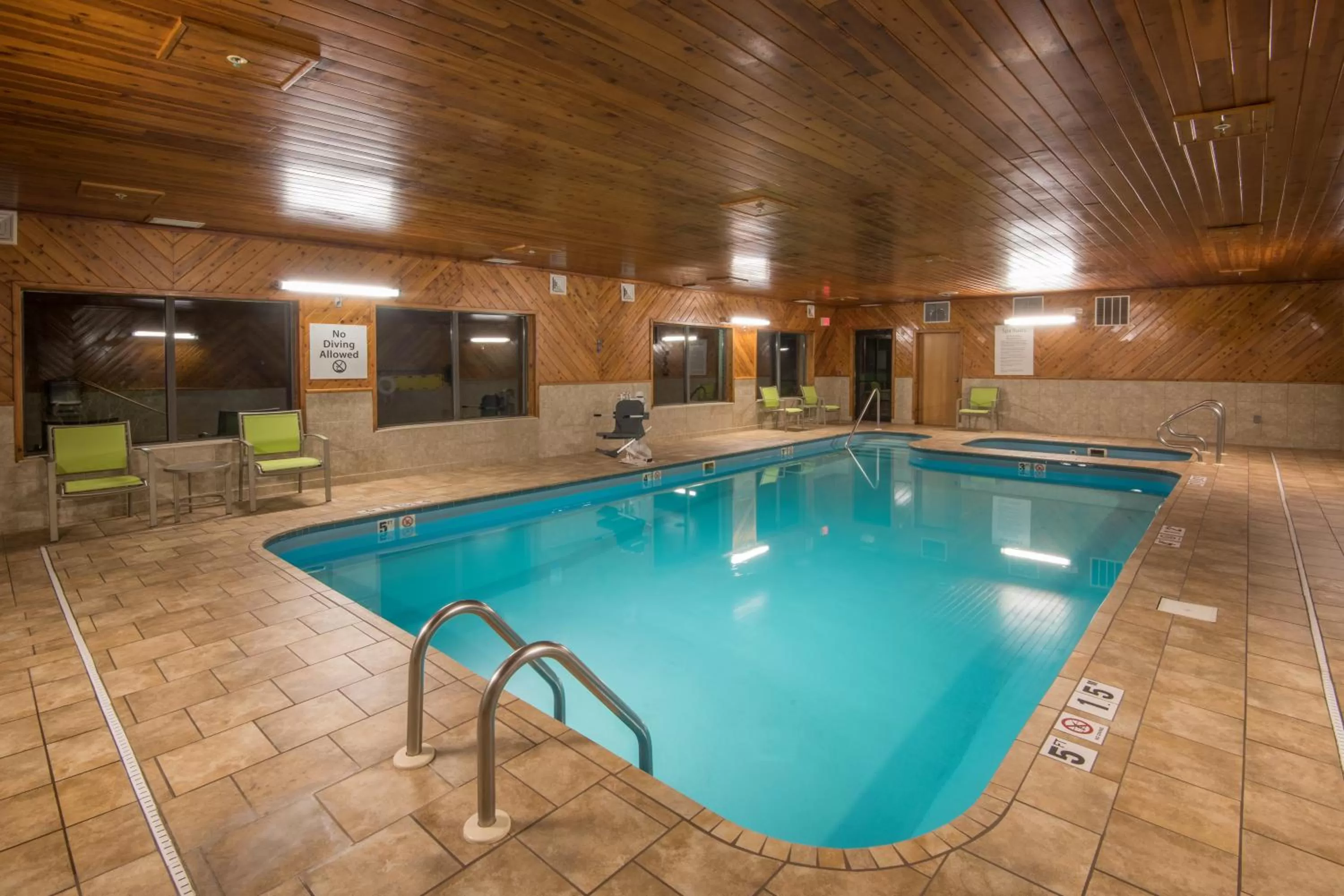 Swimming pool in Holiday Inn Express Hotel & Suites Wauseon by IHG