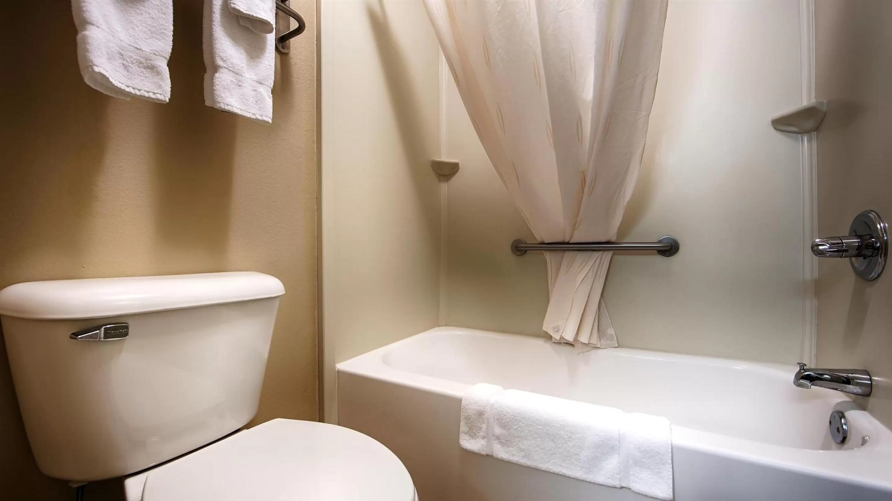 Toilet in Baymont by Wyndham Marion, OH