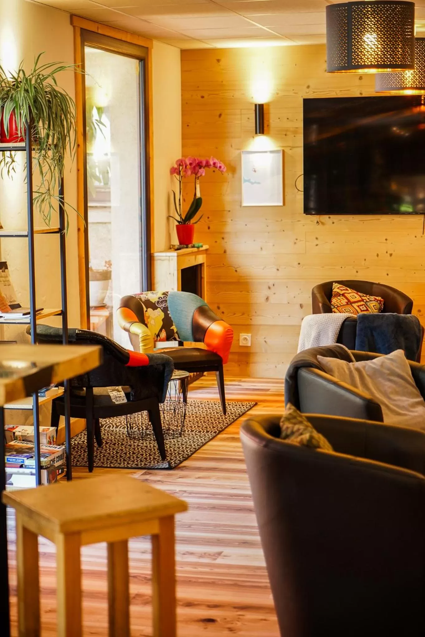 TV and multimedia in Hotel Le Faranchin