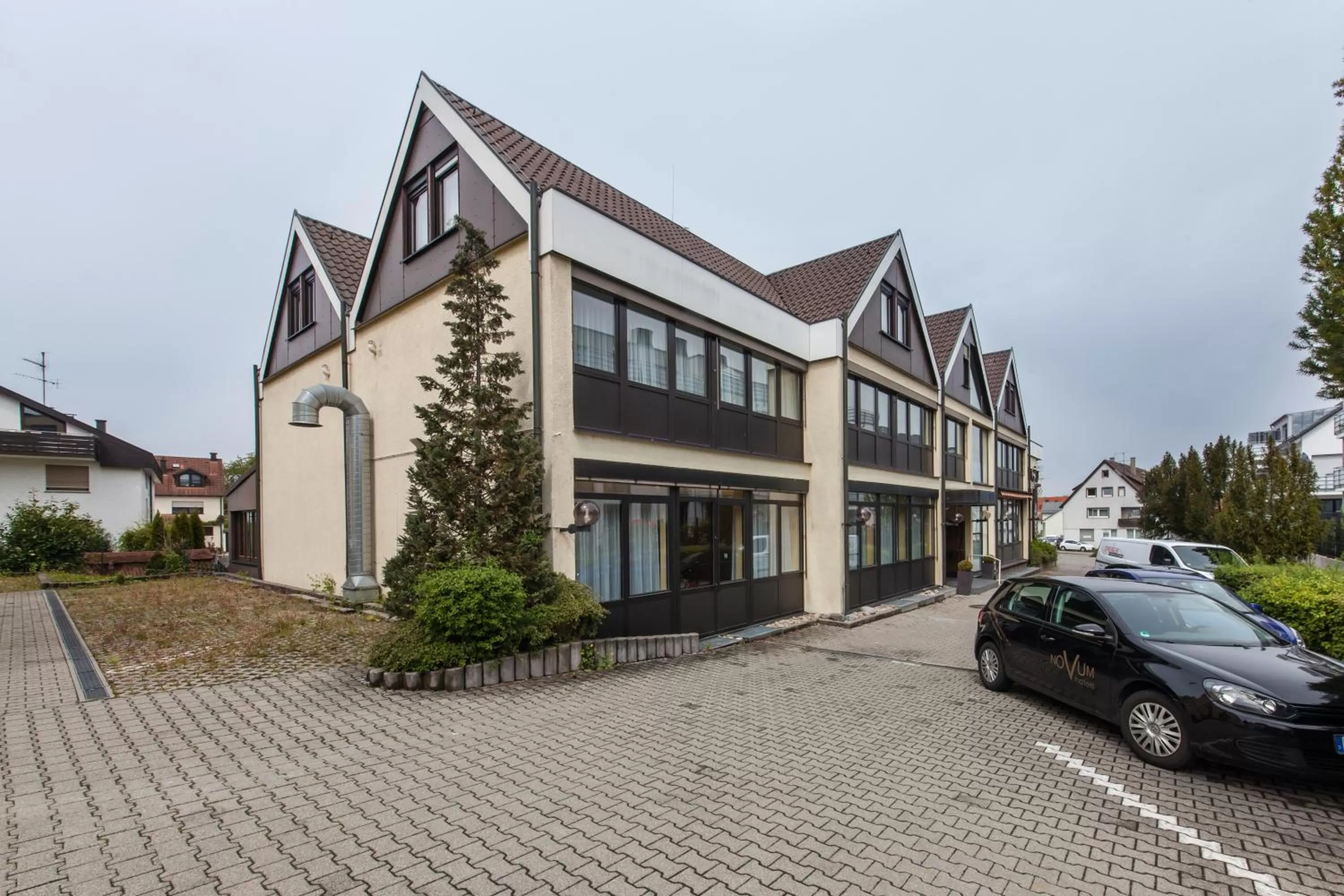 Facade/entrance in Hotel Strohgäu