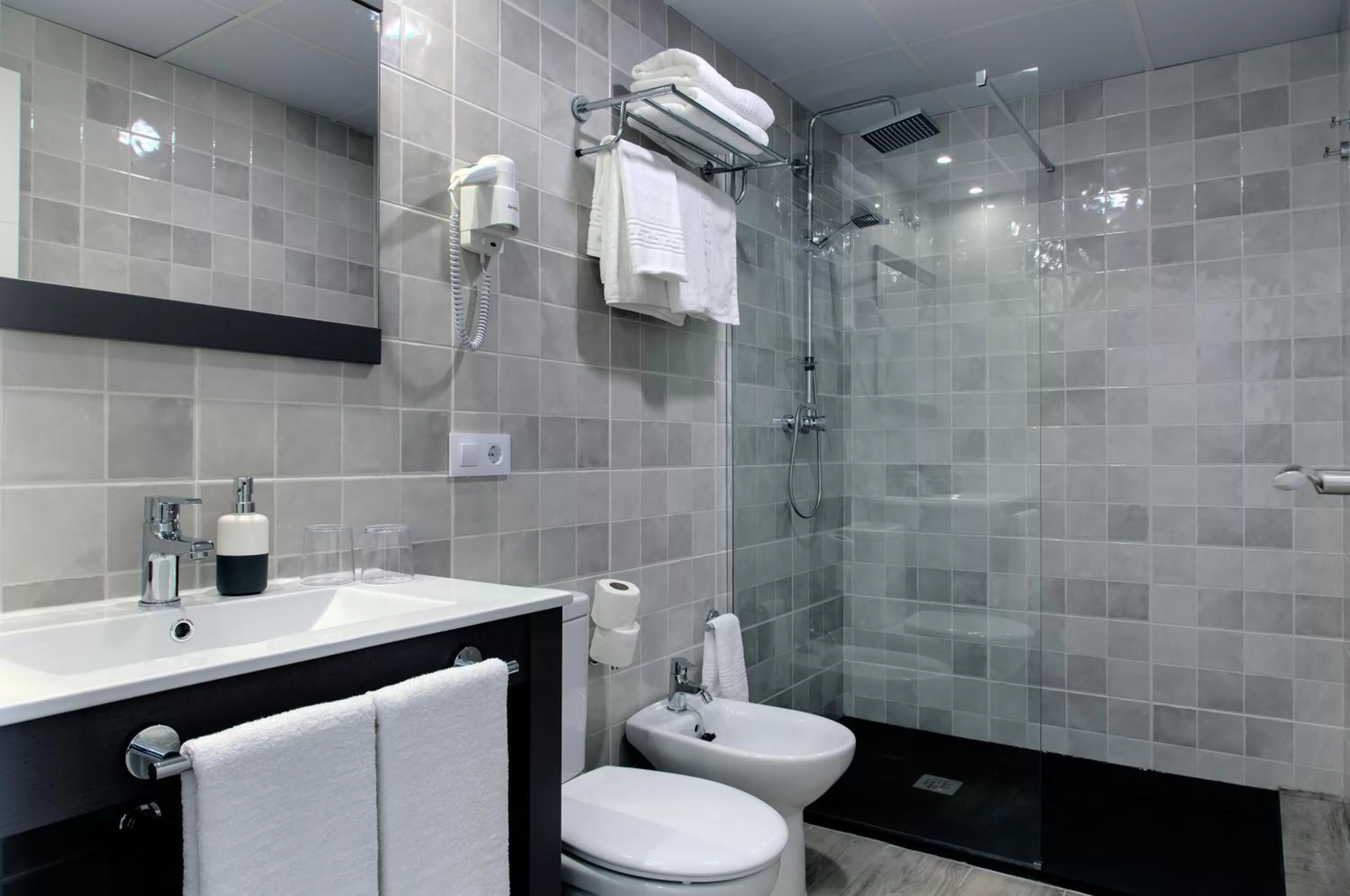 Shower in Hotel Apartamentos MPD