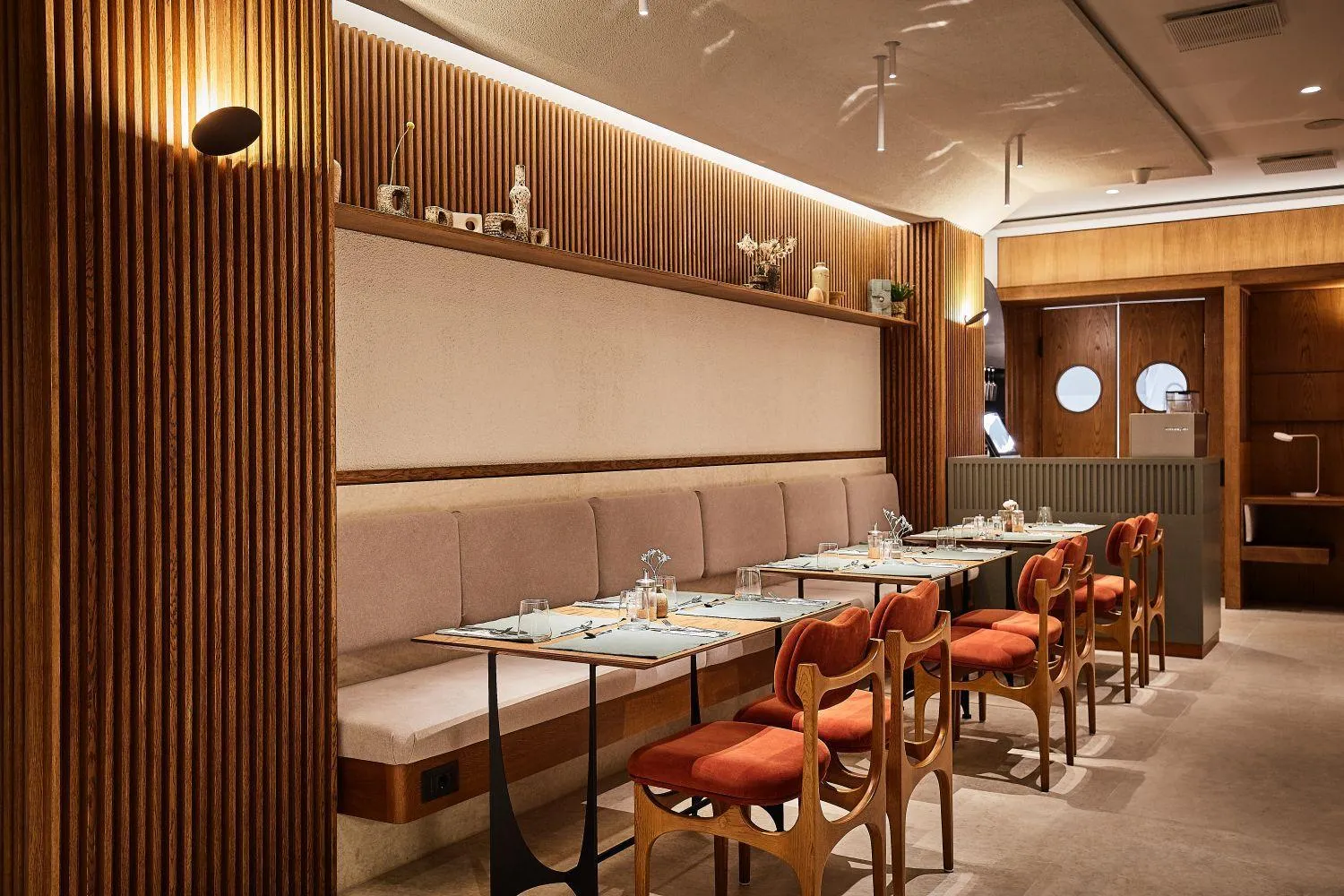 Restaurant/places to eat in Atlas Aparthotel