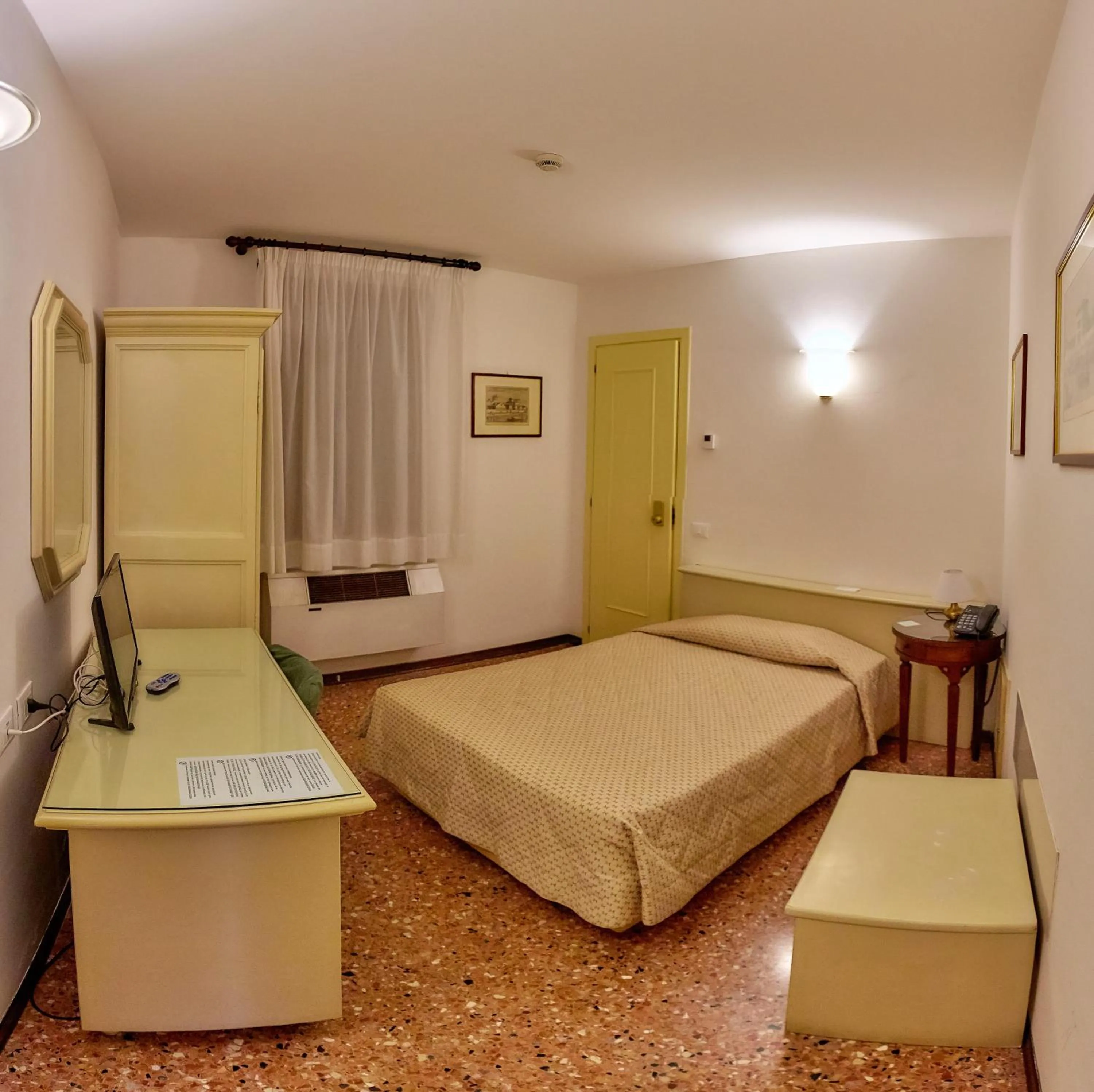 Bed in Hotel Riviera dei Dogi