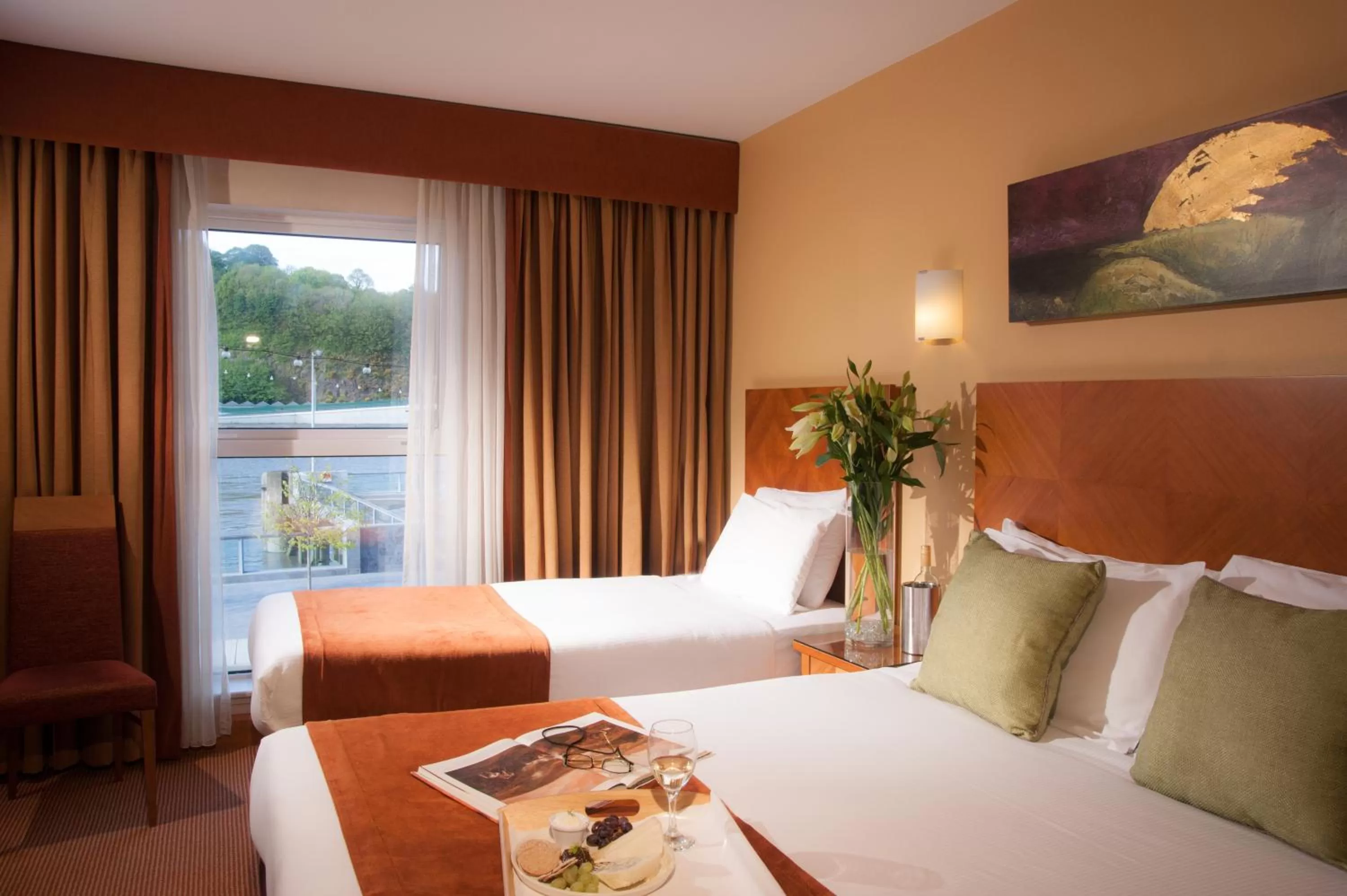 Bedroom, Bed in Treacys Hotel & Leisure Centre Waterford