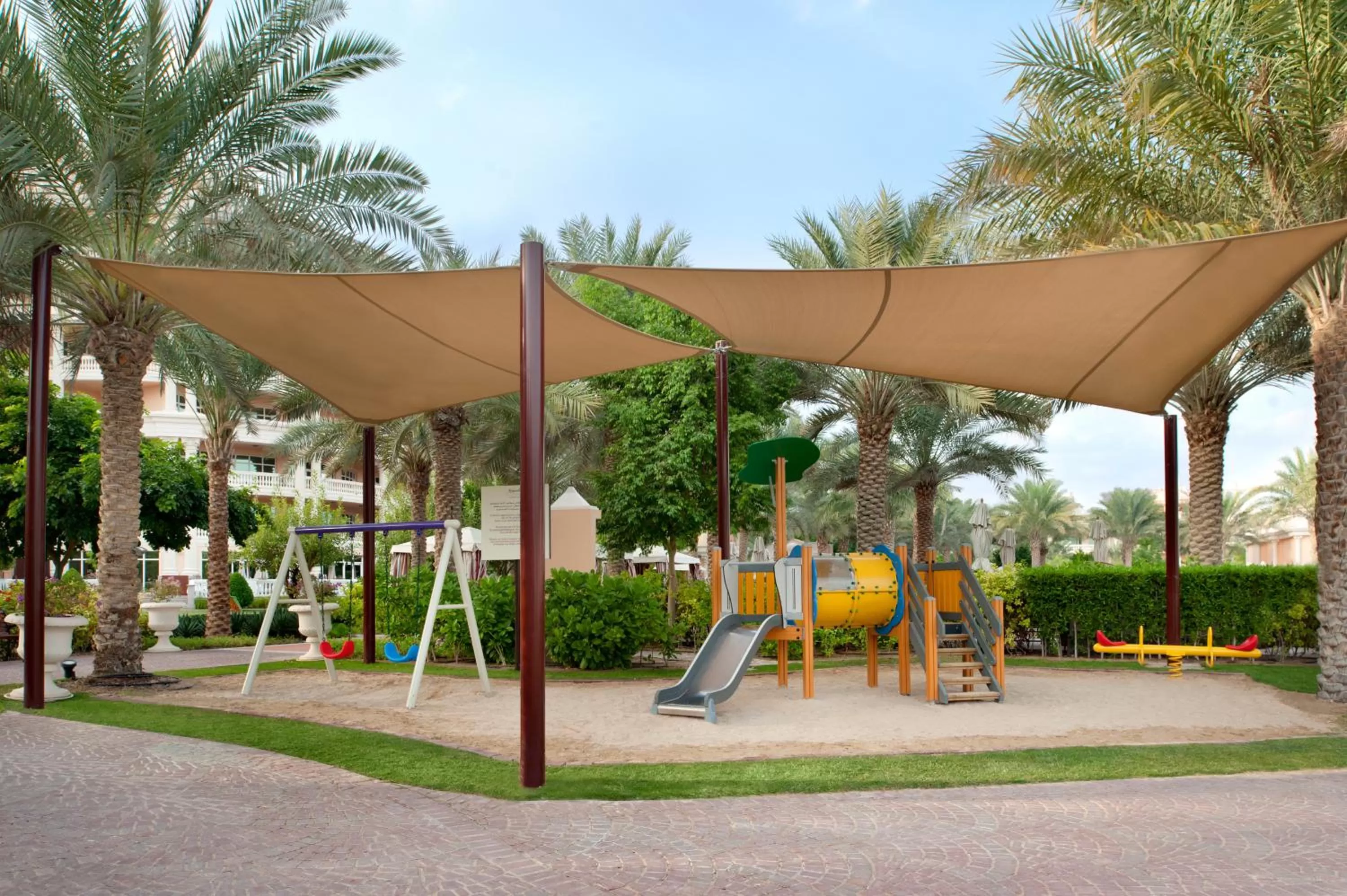 Garden in Kempinski Hotel Palm Jumeirah