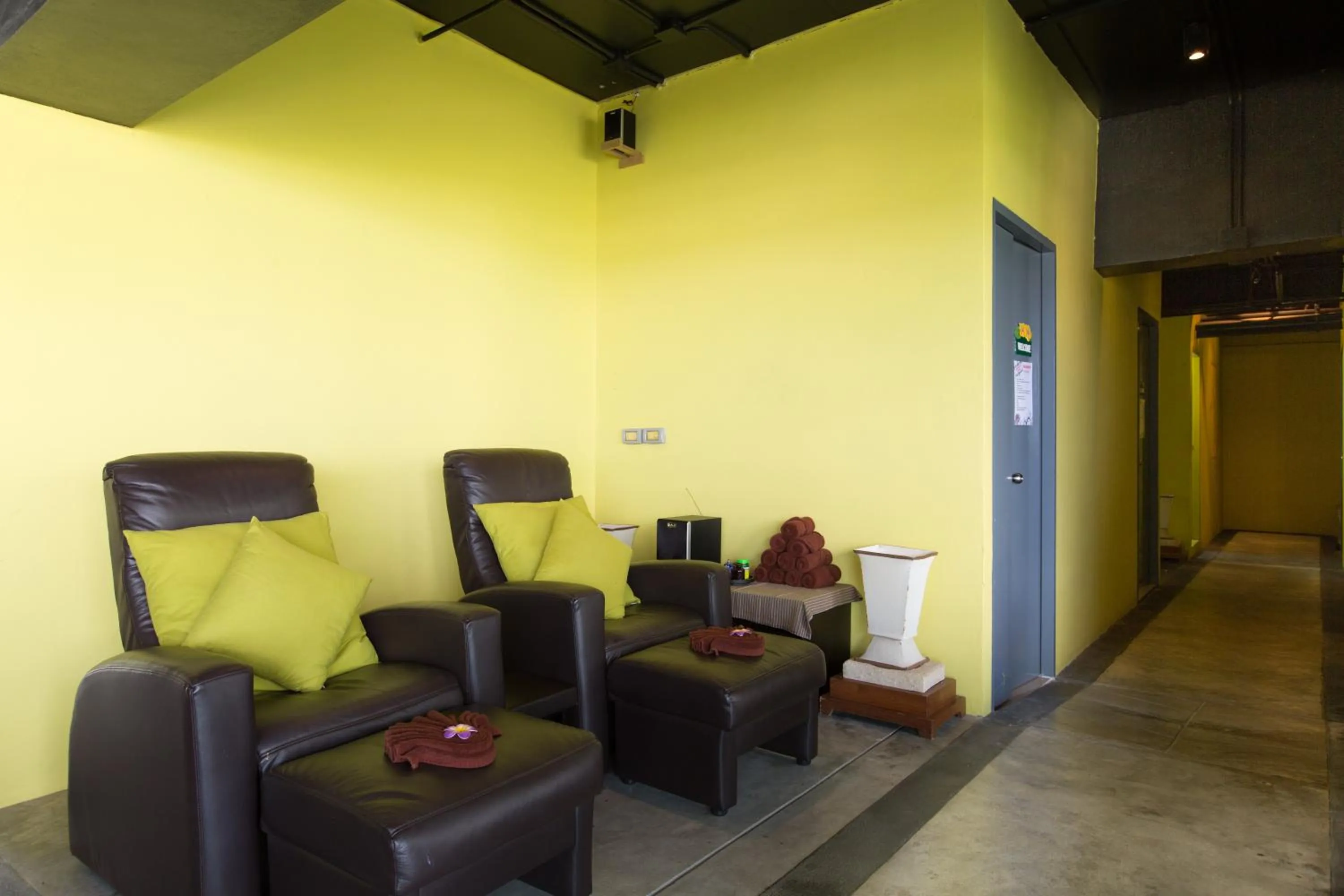 Massage in Sugar Palm Grand Hillside - SHA Plus