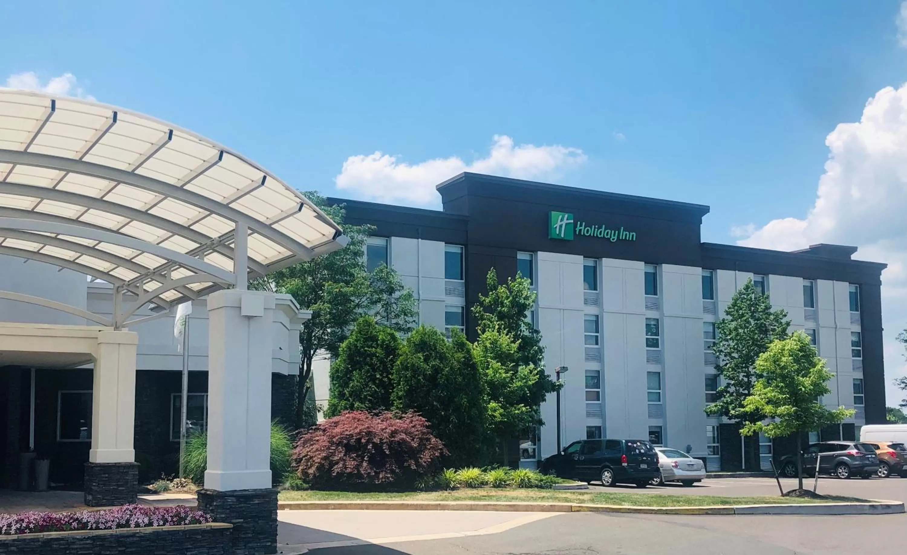 Property building in Holiday Inn Lansdale-Hatfield by IHG