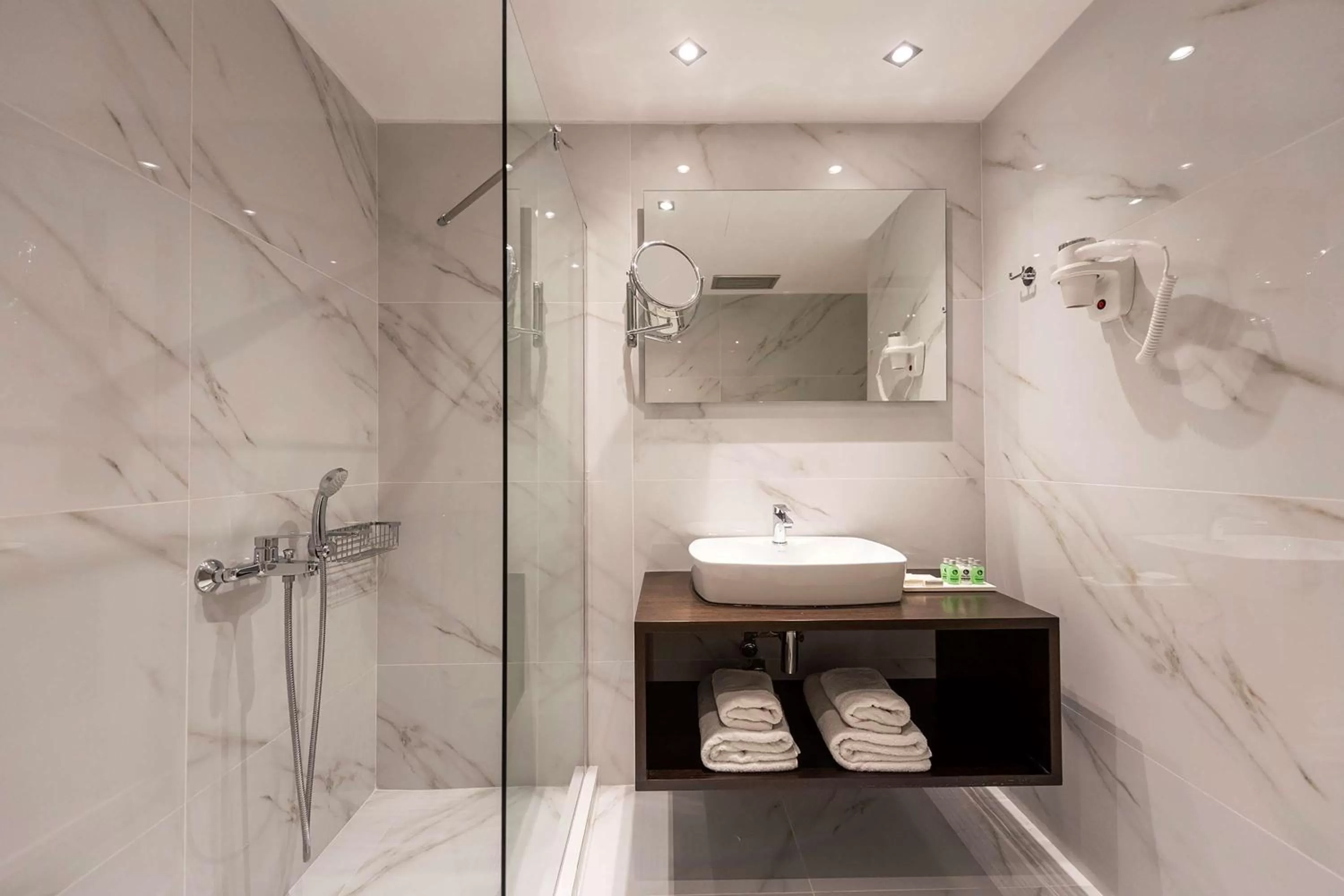 Bathroom in Best Western Plus Embassy Hotel