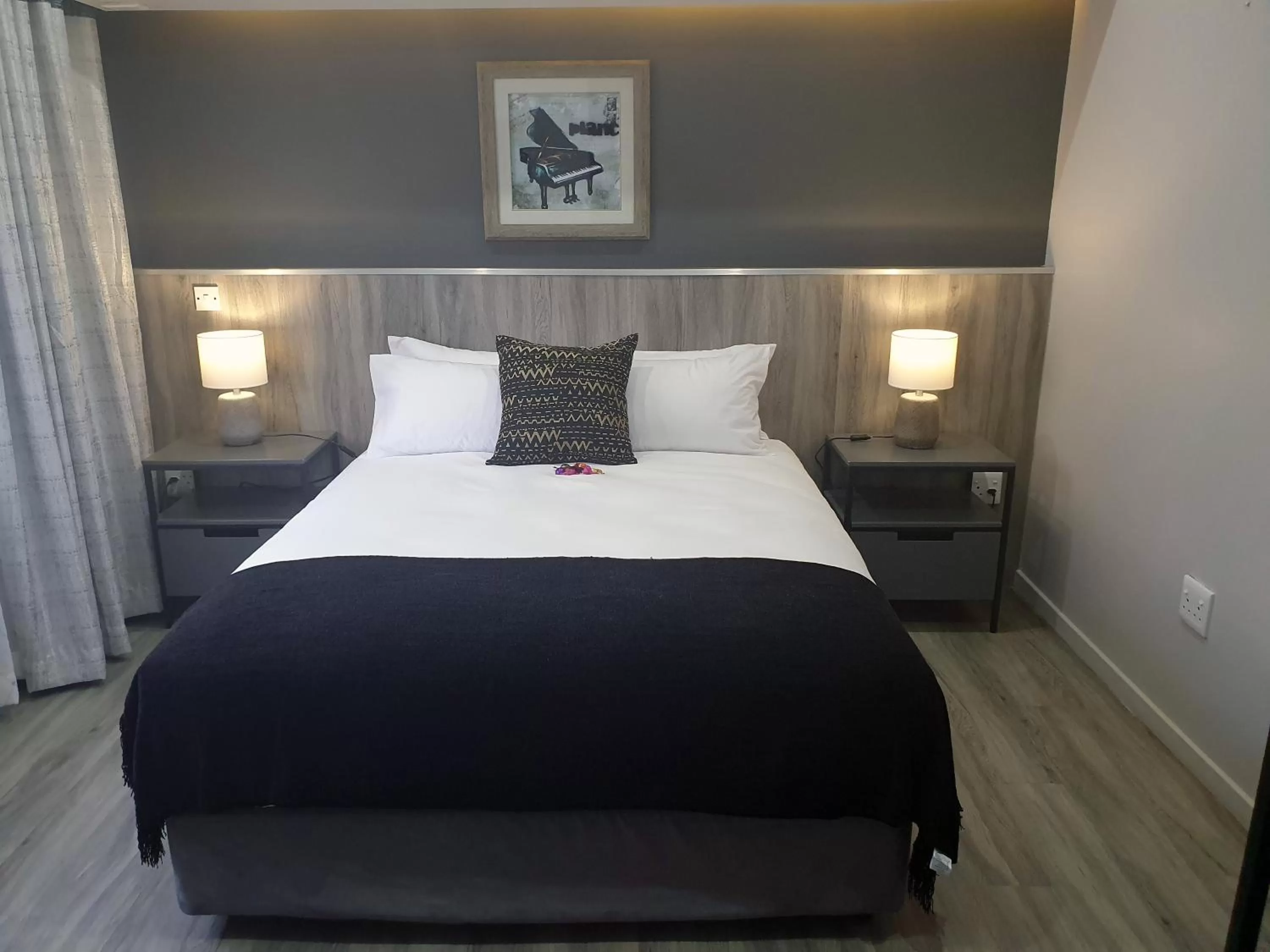 Bed in La Orchard Hotel