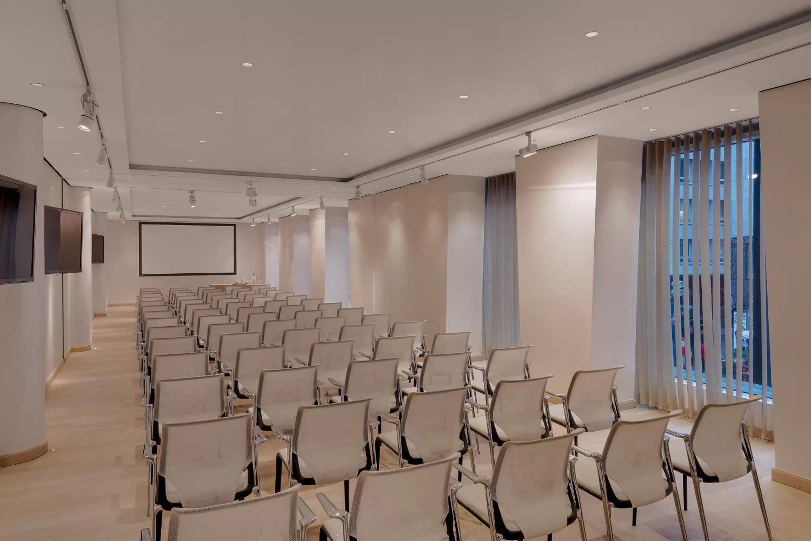 Business facilities in Excelsior by Geisel