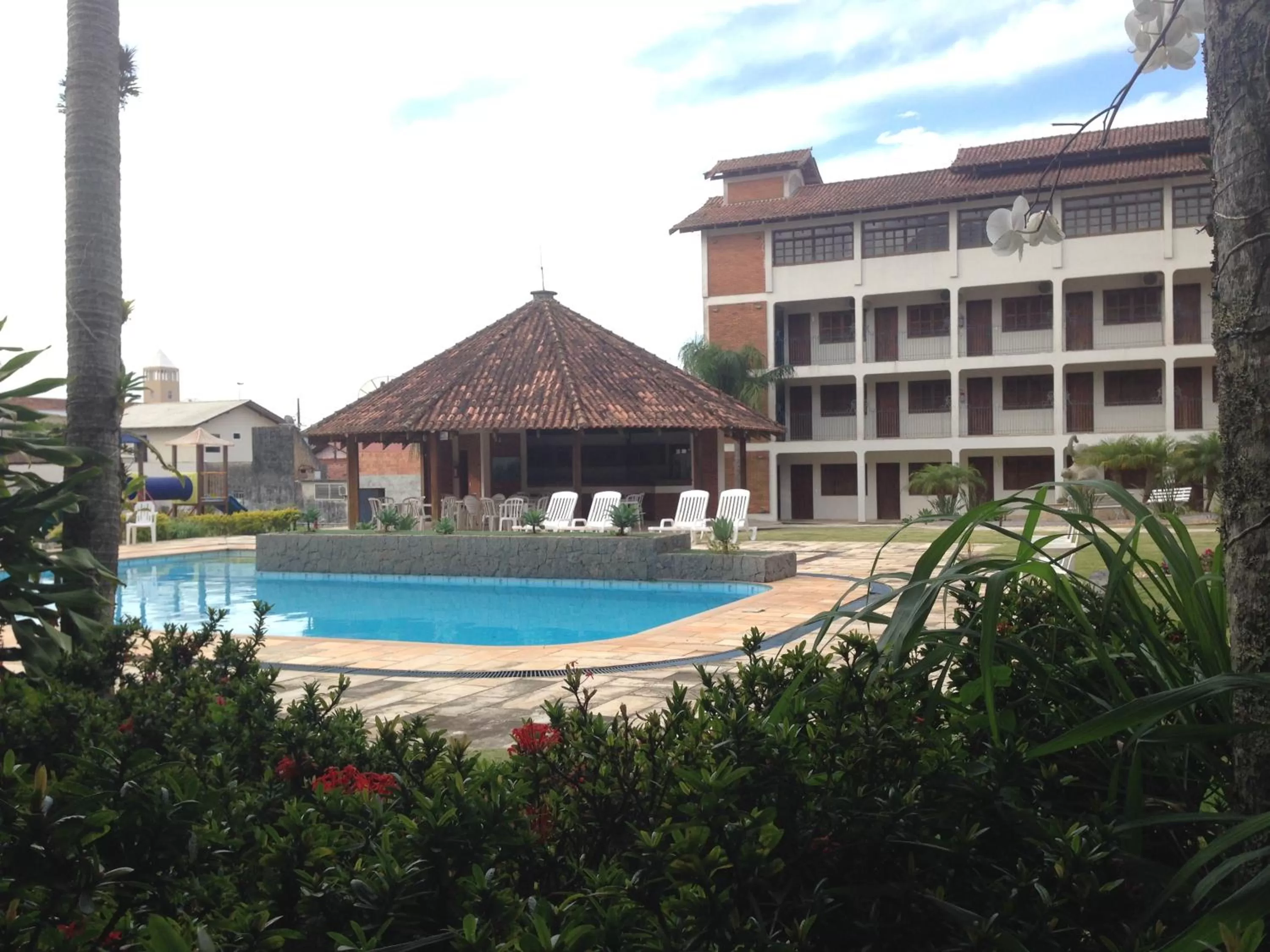 Swimming Pool in Bartholo Plaza Hotel
