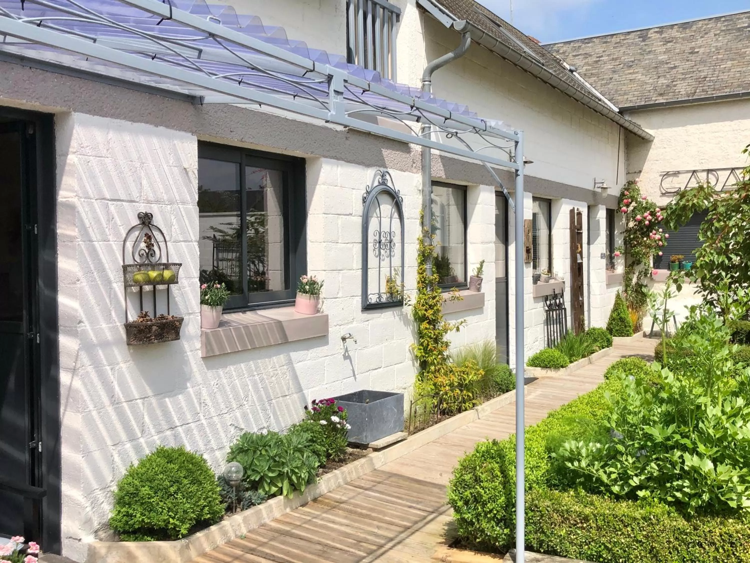 Property building in Le Grenier du Jardin