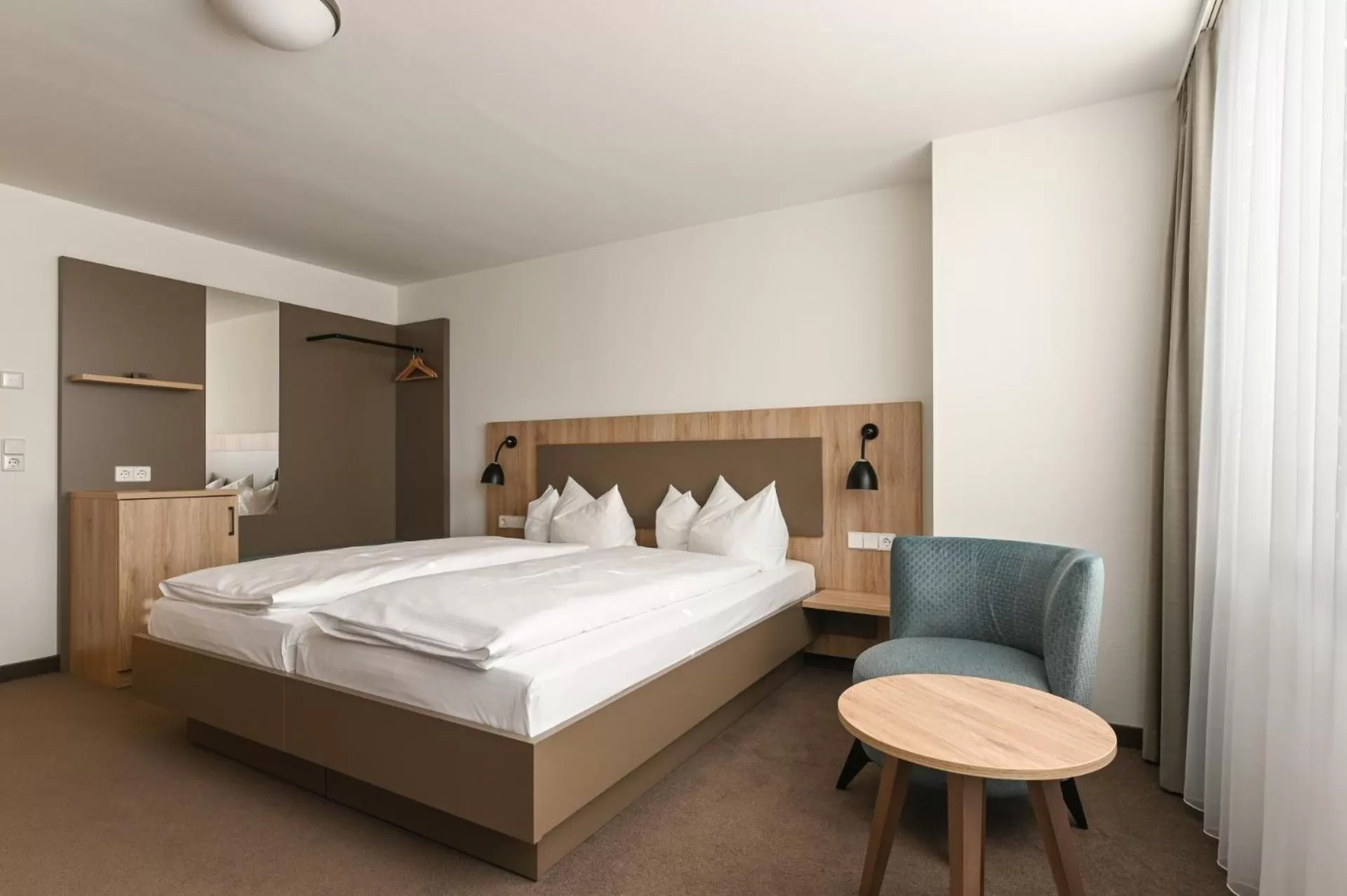 Photo of the whole room, Bed in Landschloss Korntal