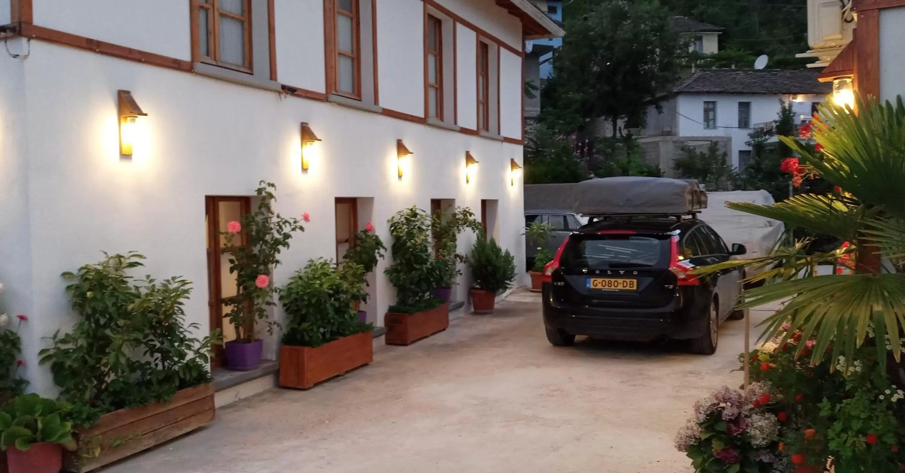 Property Building in Hotel Bebej Tradicional