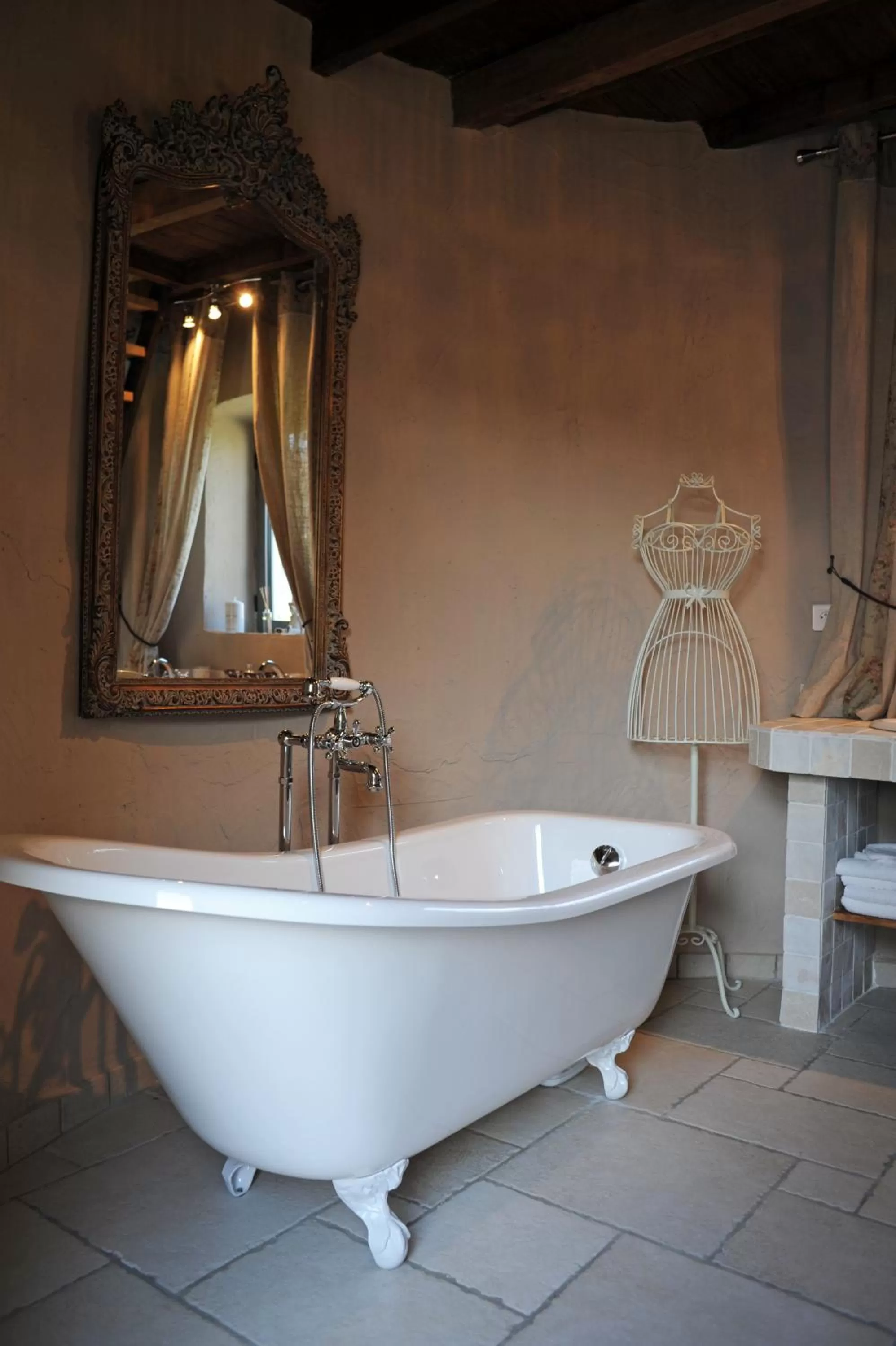 Decorative detail in Domaine de Suzel