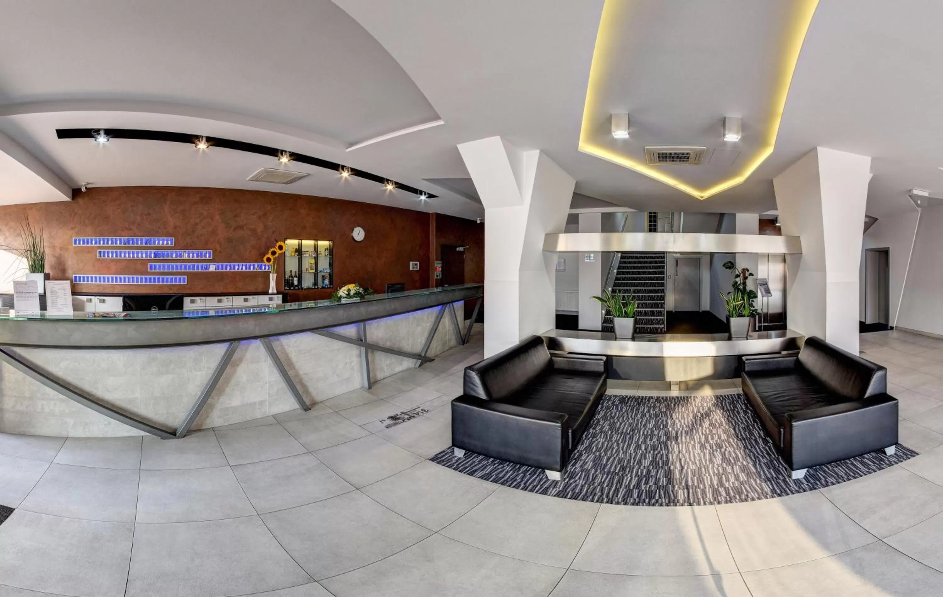 Lobby/Reception in STEELHOUSE Hotel