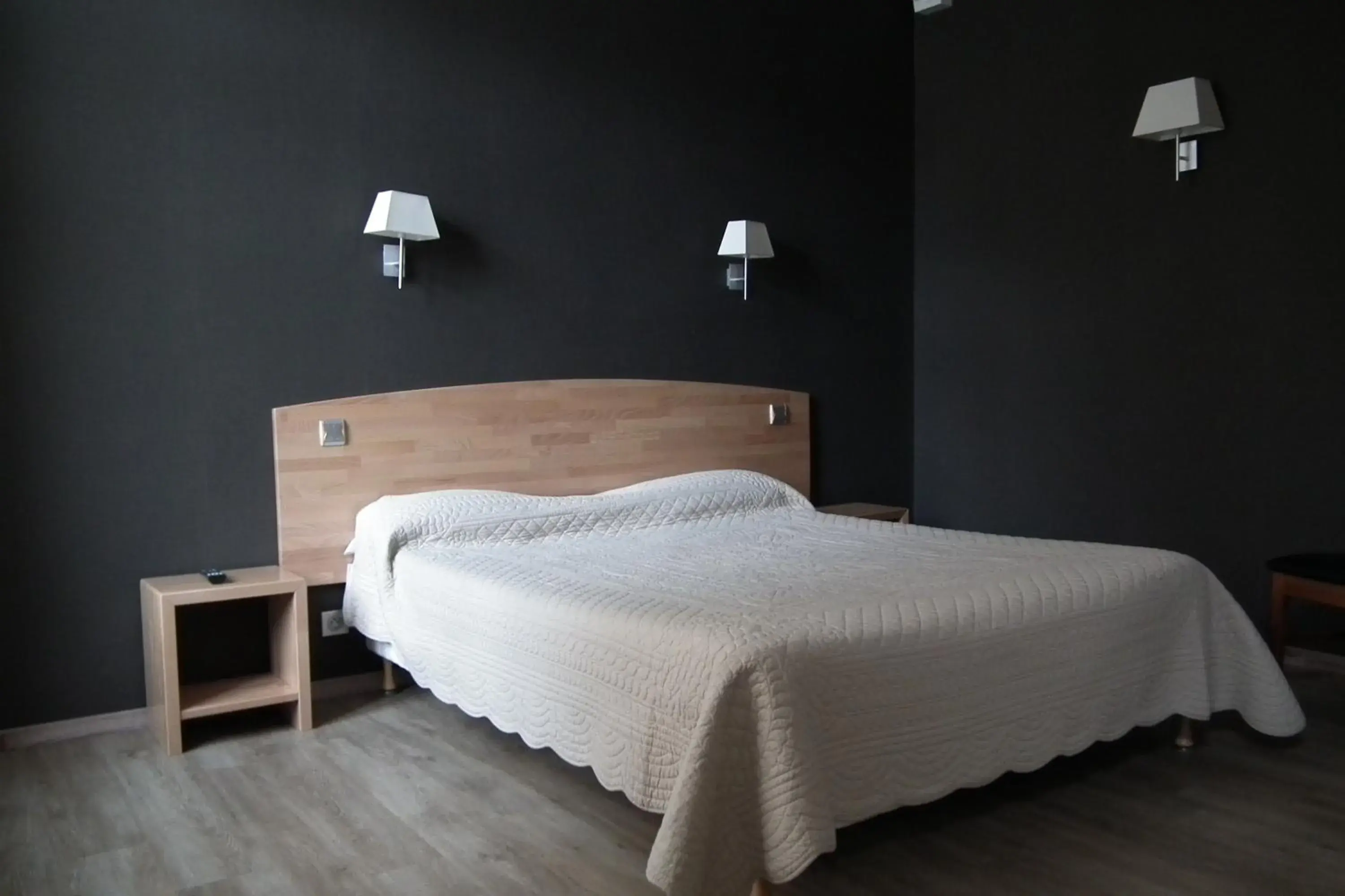 Superior Double Room in Hôtel la Guimbarde Superior Double Room in Hôtel la Guimbarde