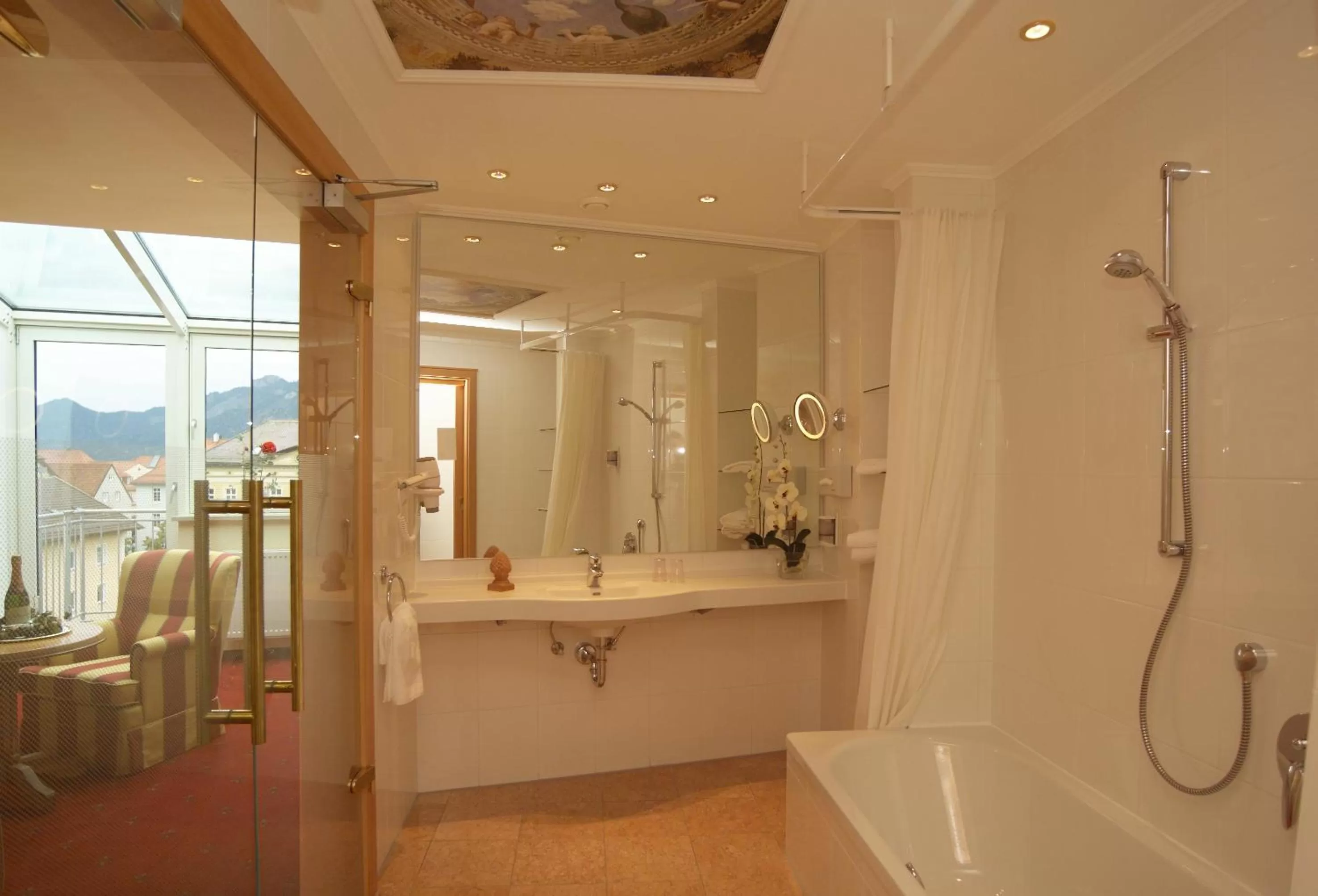 Junior Suite - Panorama in Hotel Schlosskrone