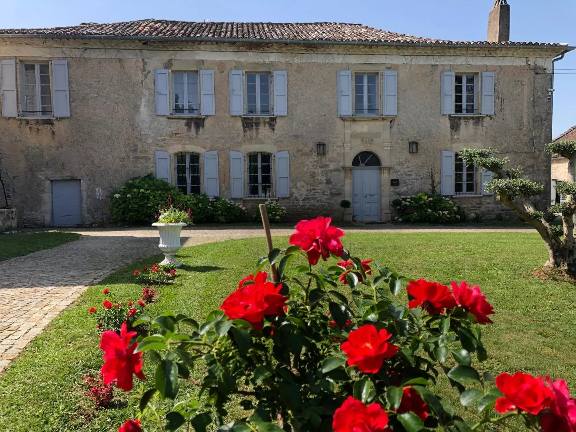 Garden view, Property Building in Domaine de Monplaisir