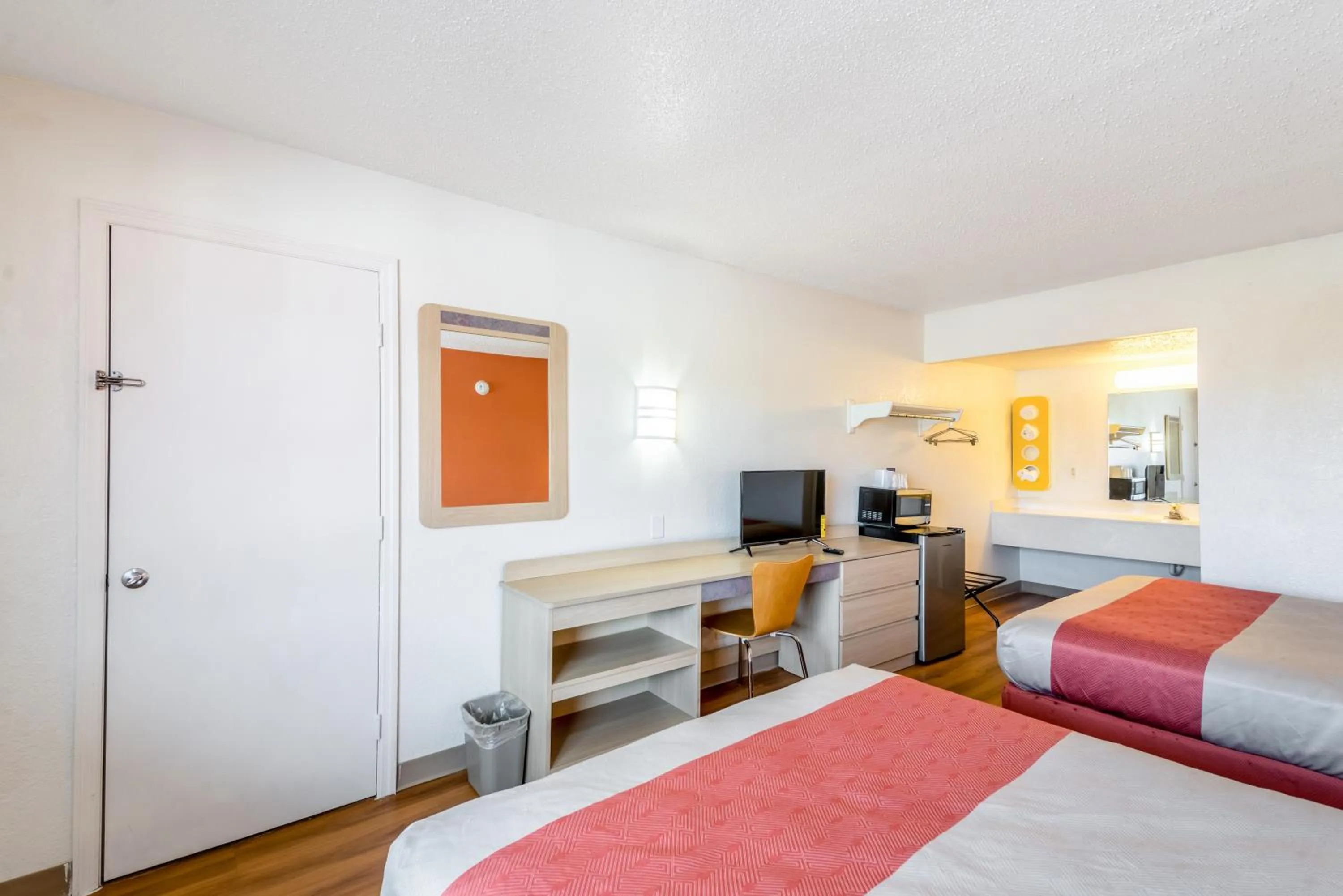 Bedroom, Bed in Motel 6-Anniston, AL