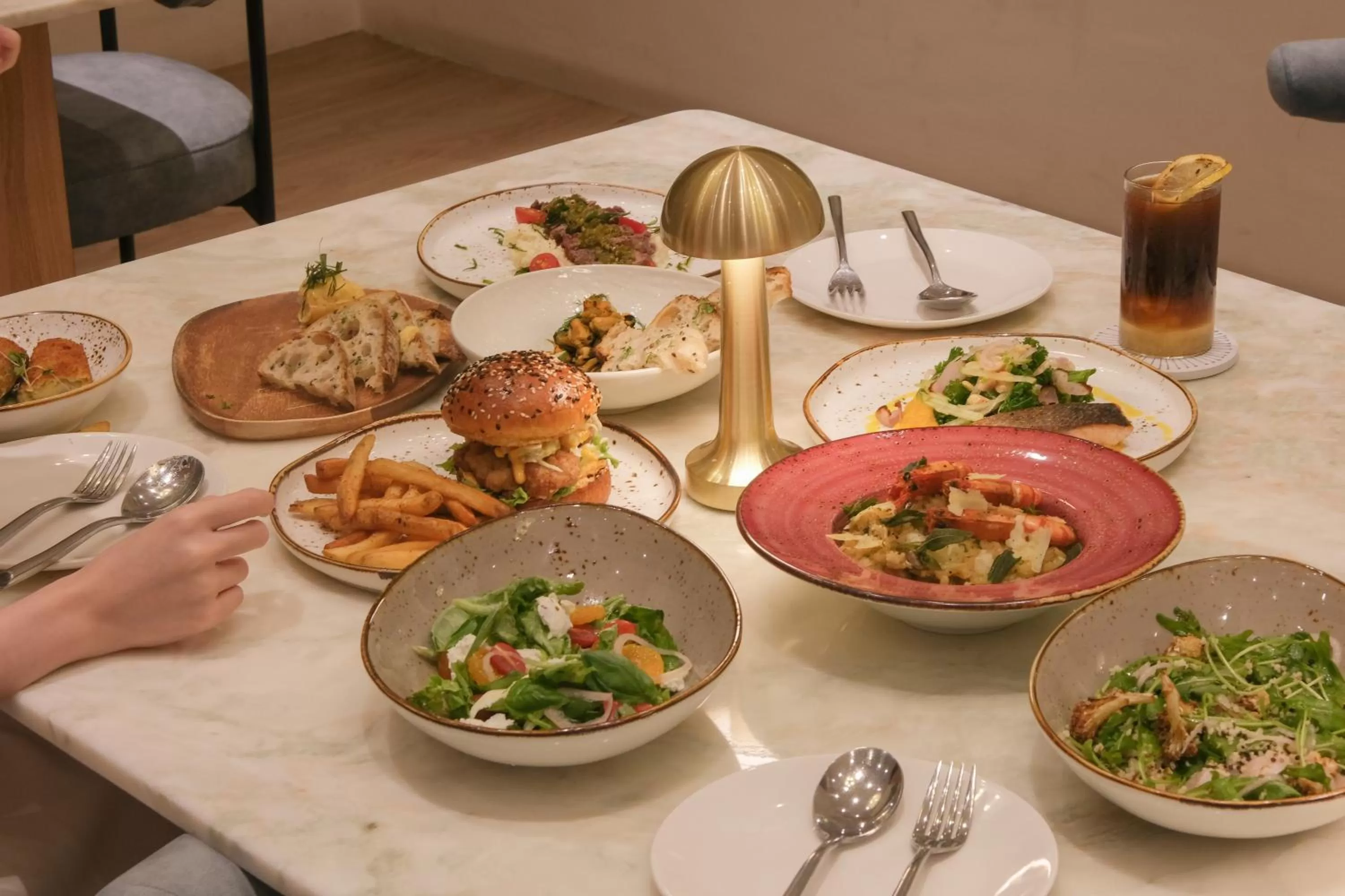 Restaurant/places to eat in AMI Suites - Arte Mont Kiara